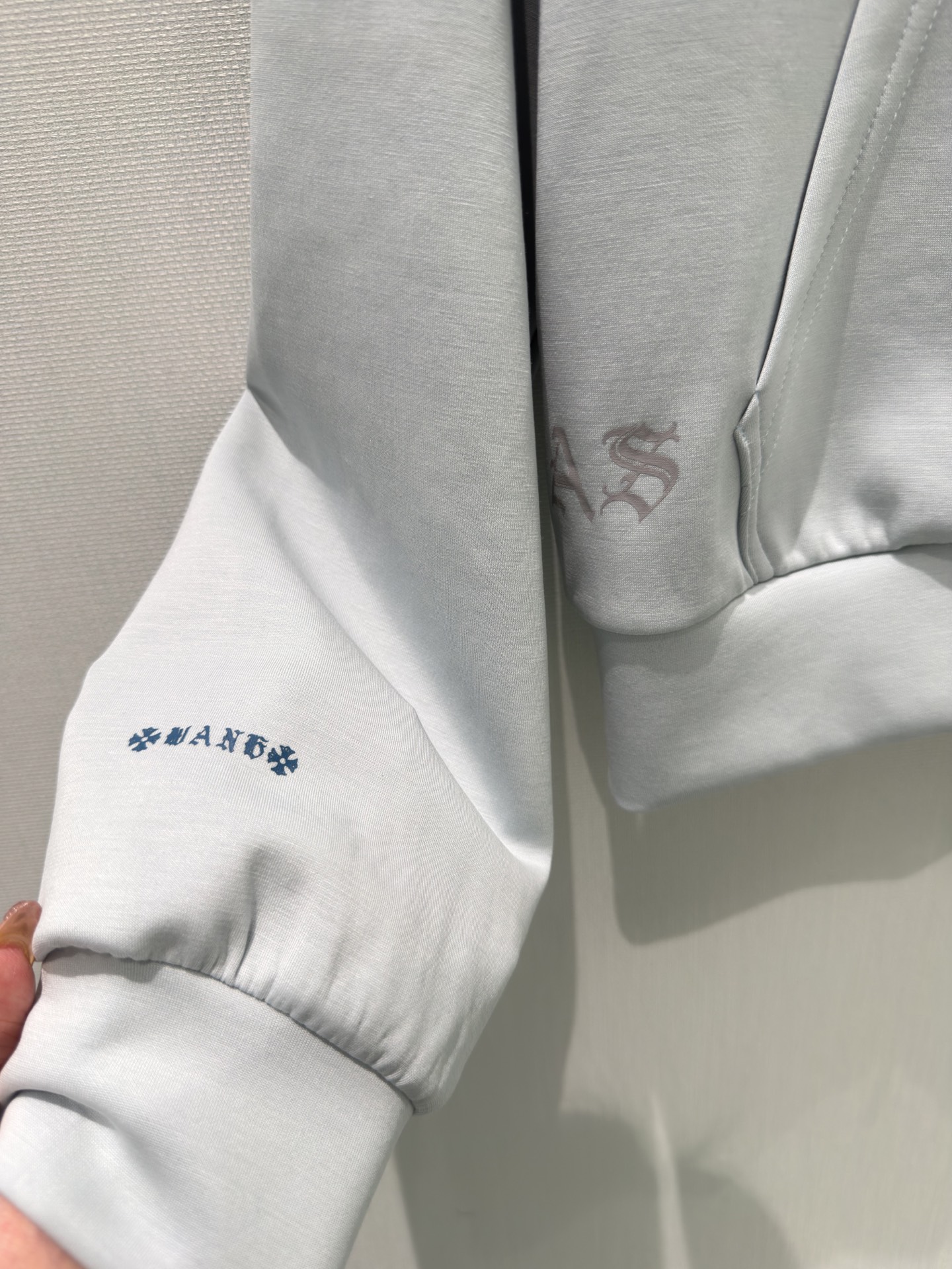 🛒𝐍𝐄𝐖 · 𝟐𝟎𝟐6/爆款现货设计师 原创｜26早春新品抽绳套装！高端定制戴帽开衫外套，搭配松紧腰长裤