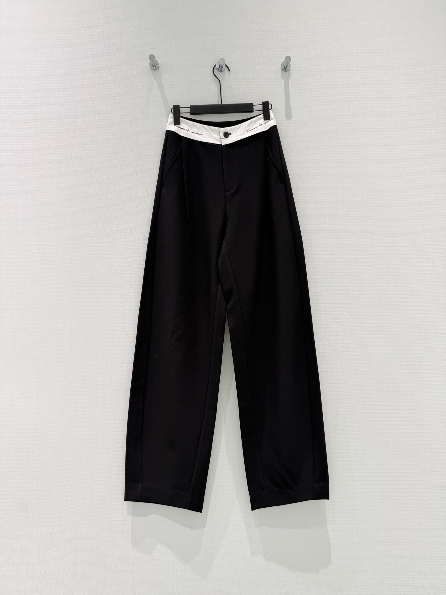 🛒𝐍𝐄𝐖 · 𝟐𝟎𝟐6/爆款现货【春夏上新】设计师 ｜26新款天丝醋酸休闲西裤颜色百搭高级 尽显高级随意