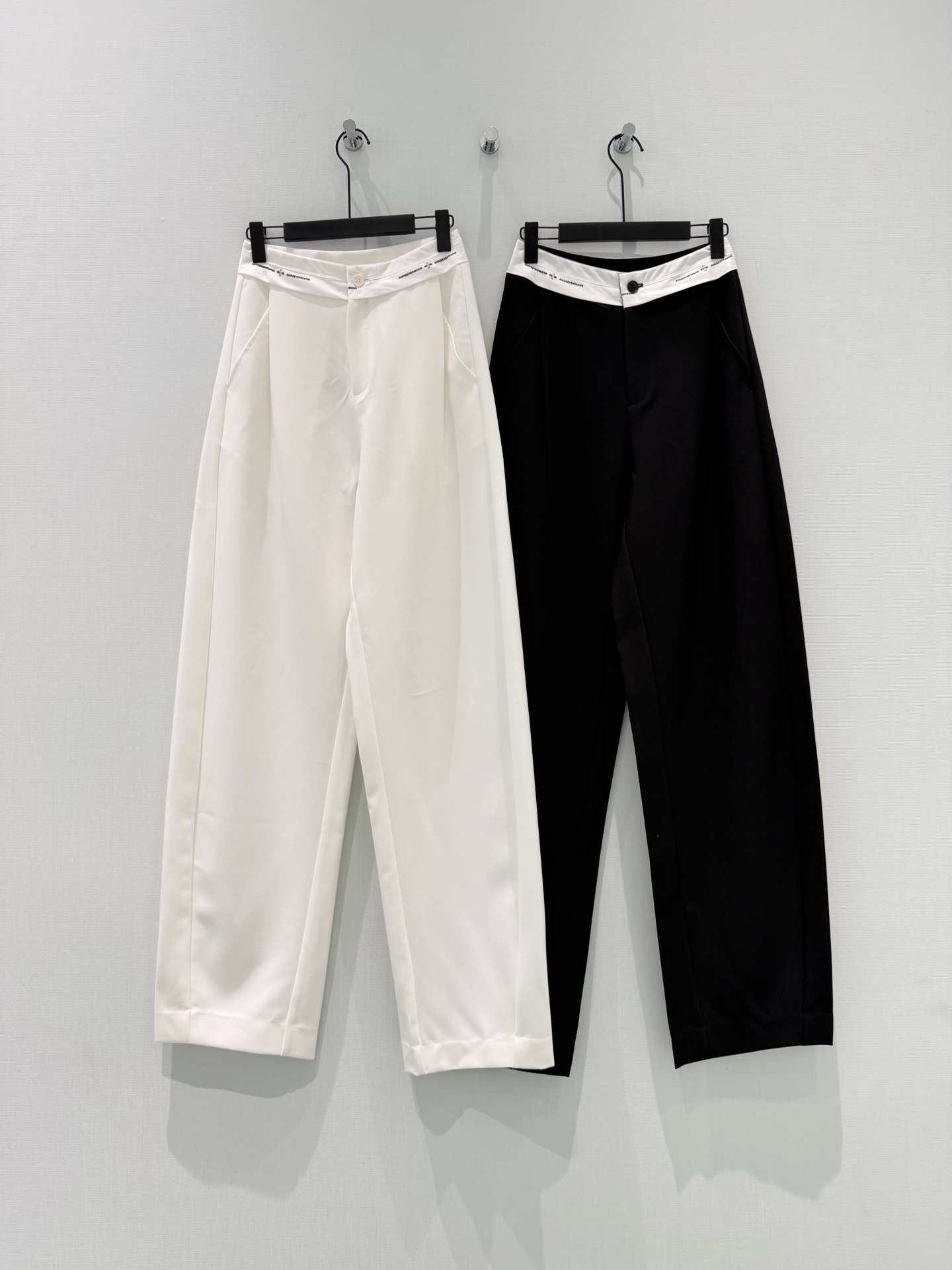 🛒𝐍𝐄𝐖 · 𝟐𝟎𝟐6/爆款现货【春夏上新】设计师 ｜26新款天丝醋酸休闲西裤颜色百搭高级 尽显高级随意