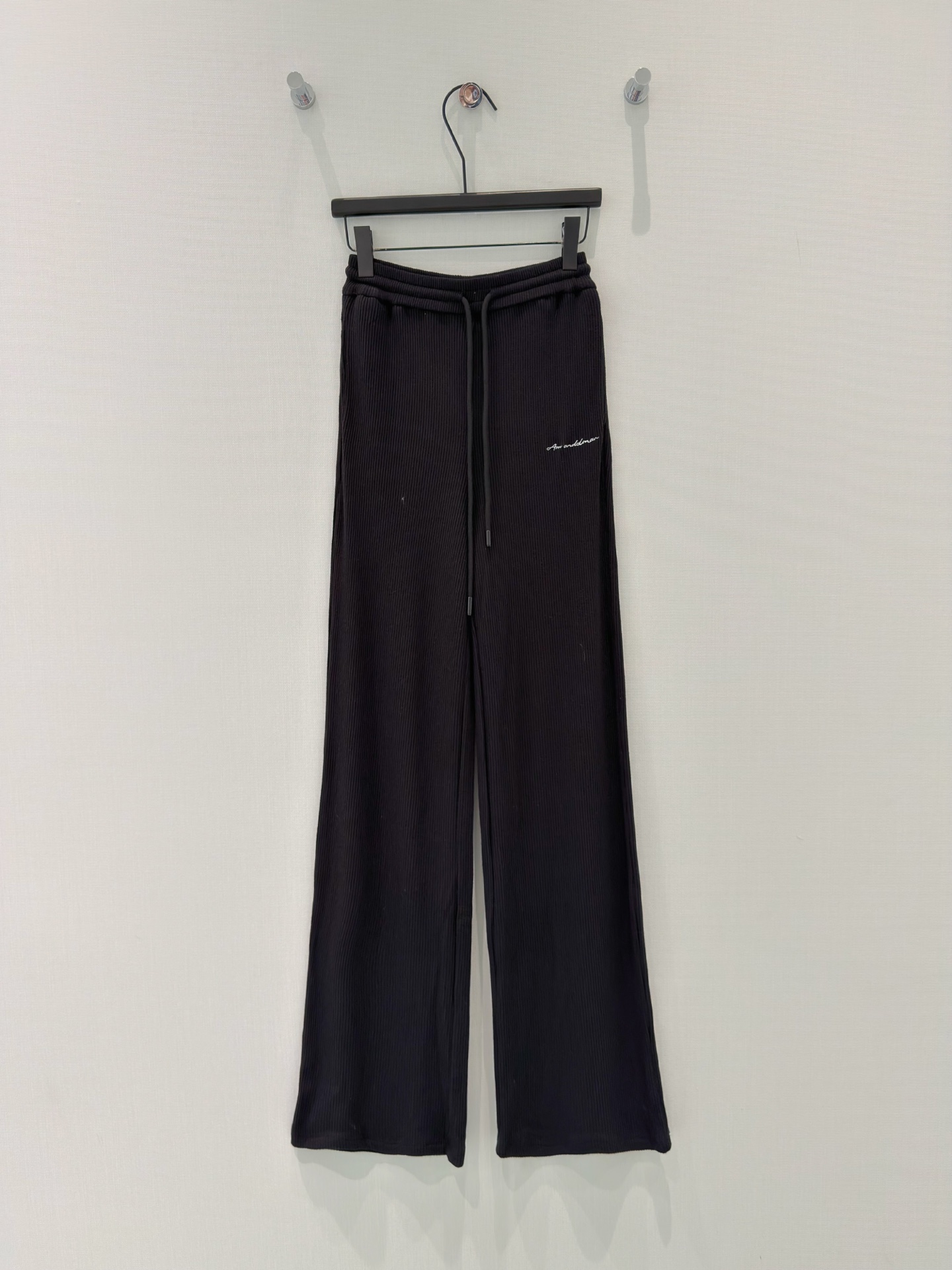 🛒𝐍𝐄𝐖 · 𝟐𝟎𝟐6/爆款现货设计师 原创｜26早春新品假两件气质套装！高端定制假两件上衣，搭配松紧腰