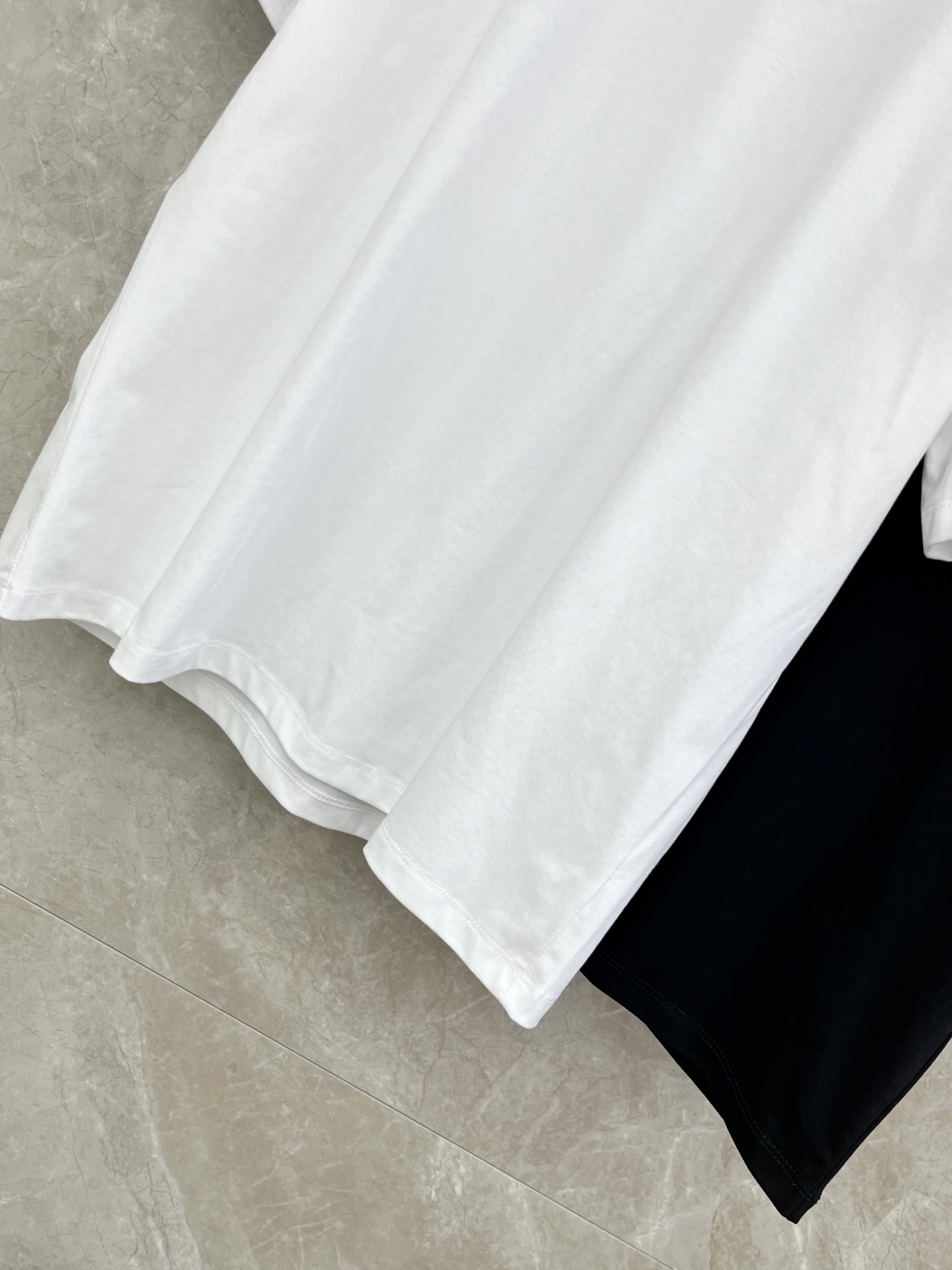 🛒𝐍𝐄𝐖 · 𝟐𝟎𝟐6/爆款现货原单品质 小众｜2026新品贝壳刺绣𝑇𝑒𝑒定制YB材质 透气舒适 质感十