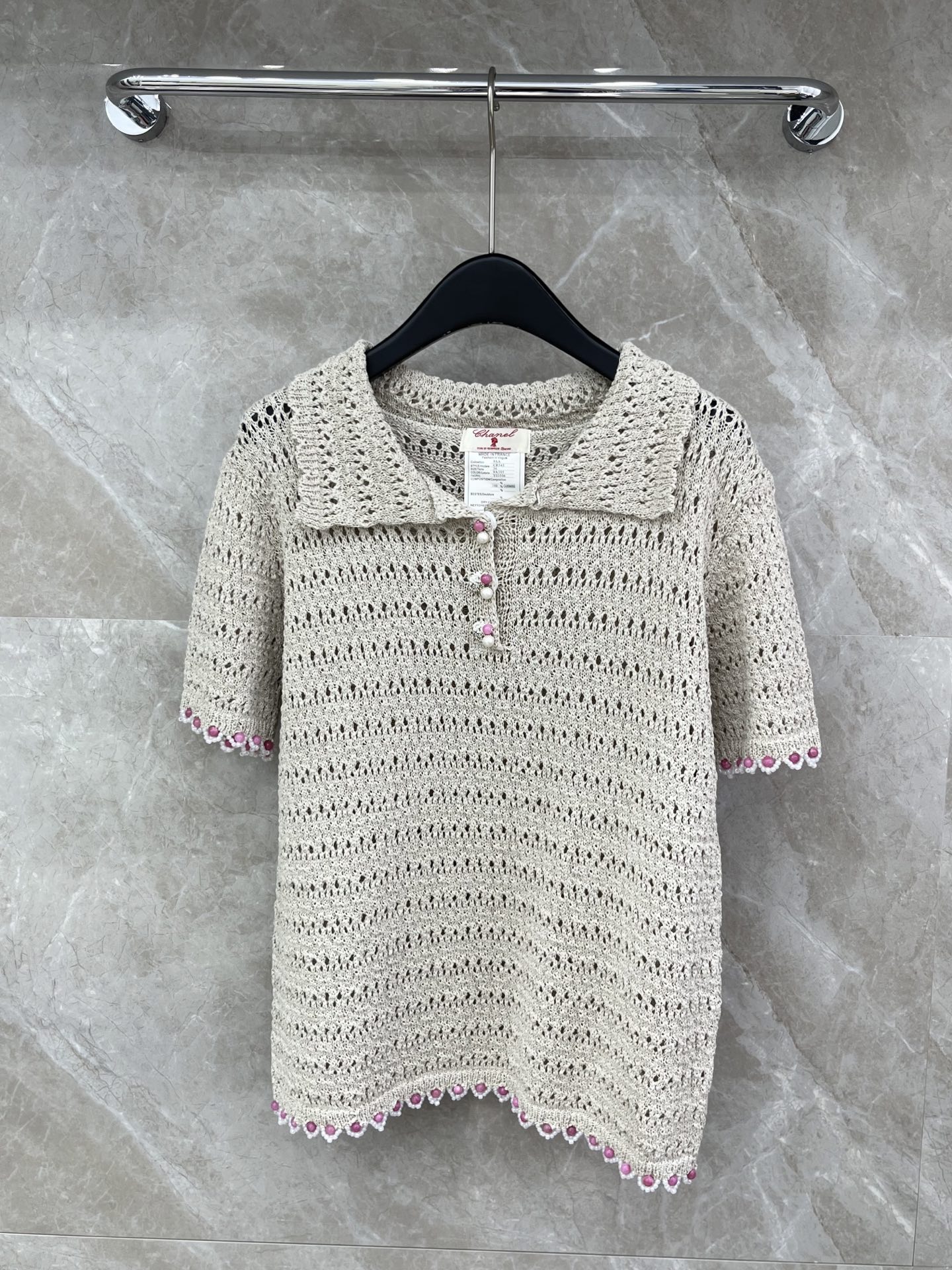 🛒𝐍𝐄𝐖 · 𝟐𝟎𝟐6/爆款现货设计师 小众｜26新品镂空钩花手工针织Polo短袖王炸单品，精致常规版型