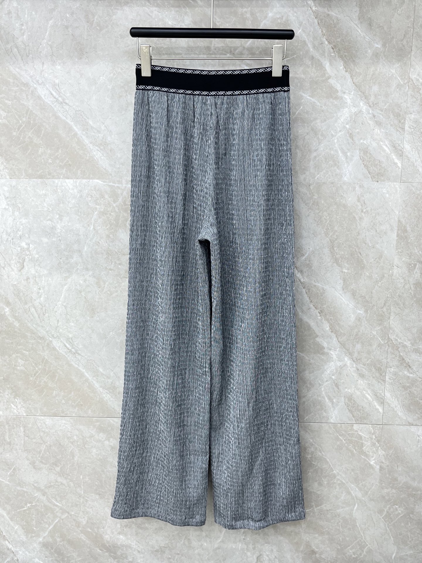 🛒𝐍𝐄𝐖 · 𝟐𝟎𝟐6/爆款现货【早春新款】设计师｜女神同款织带休闲裤松紧字母设计，清新的色系 亲肤的面