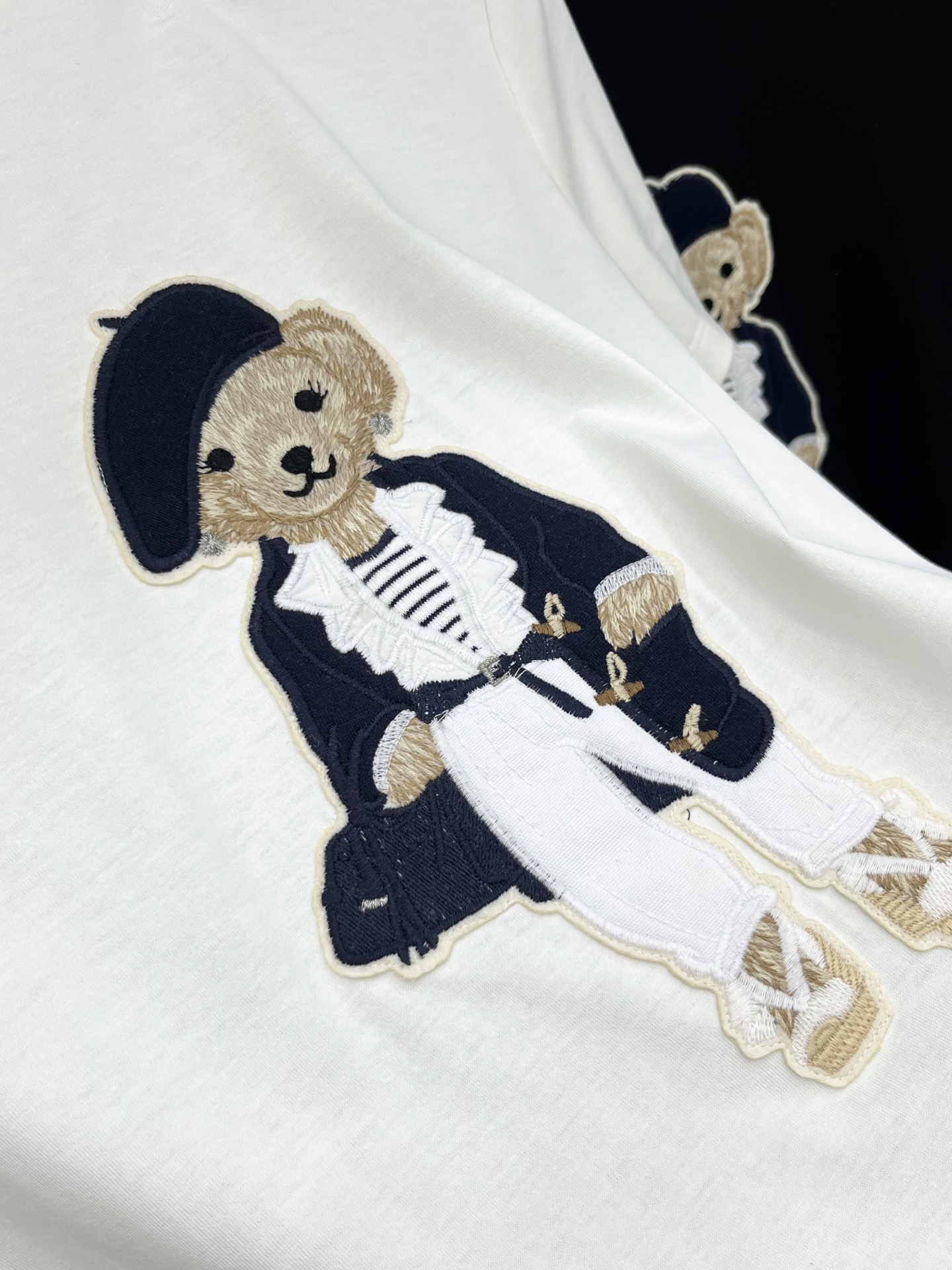 🛒𝐍𝐄𝐖 · 𝟐𝟎𝟐6/爆款现货原单品质 小众｜2026新品刺绣章仔𝑇𝑒𝑒定制YB材质 透气舒适 质感十