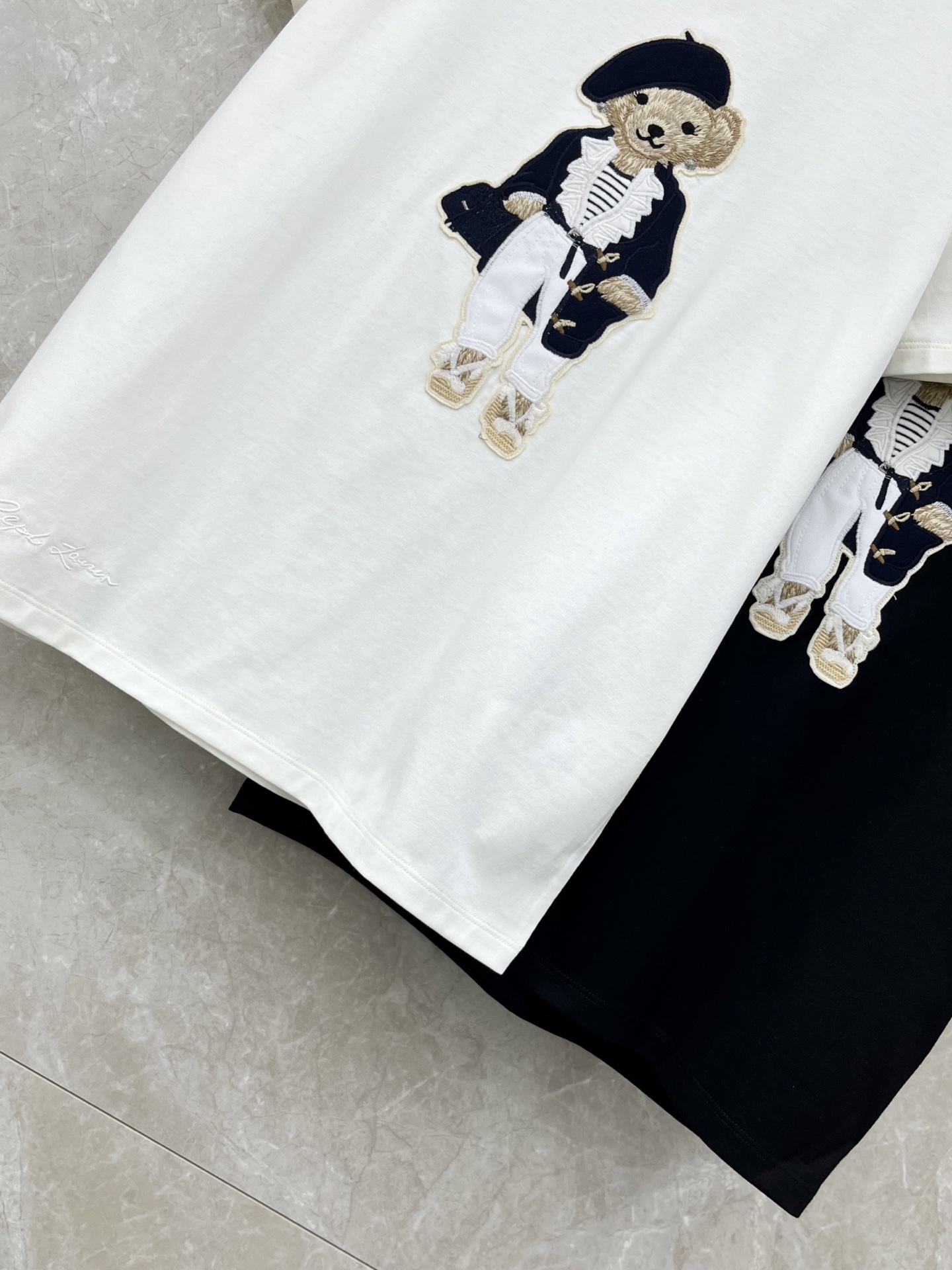 🛒𝐍𝐄𝐖 · 𝟐𝟎𝟐6/爆款现货原单品质 小众｜2026新品刺绣章仔𝑇𝑒𝑒定制YB材质 透气舒适 质感十