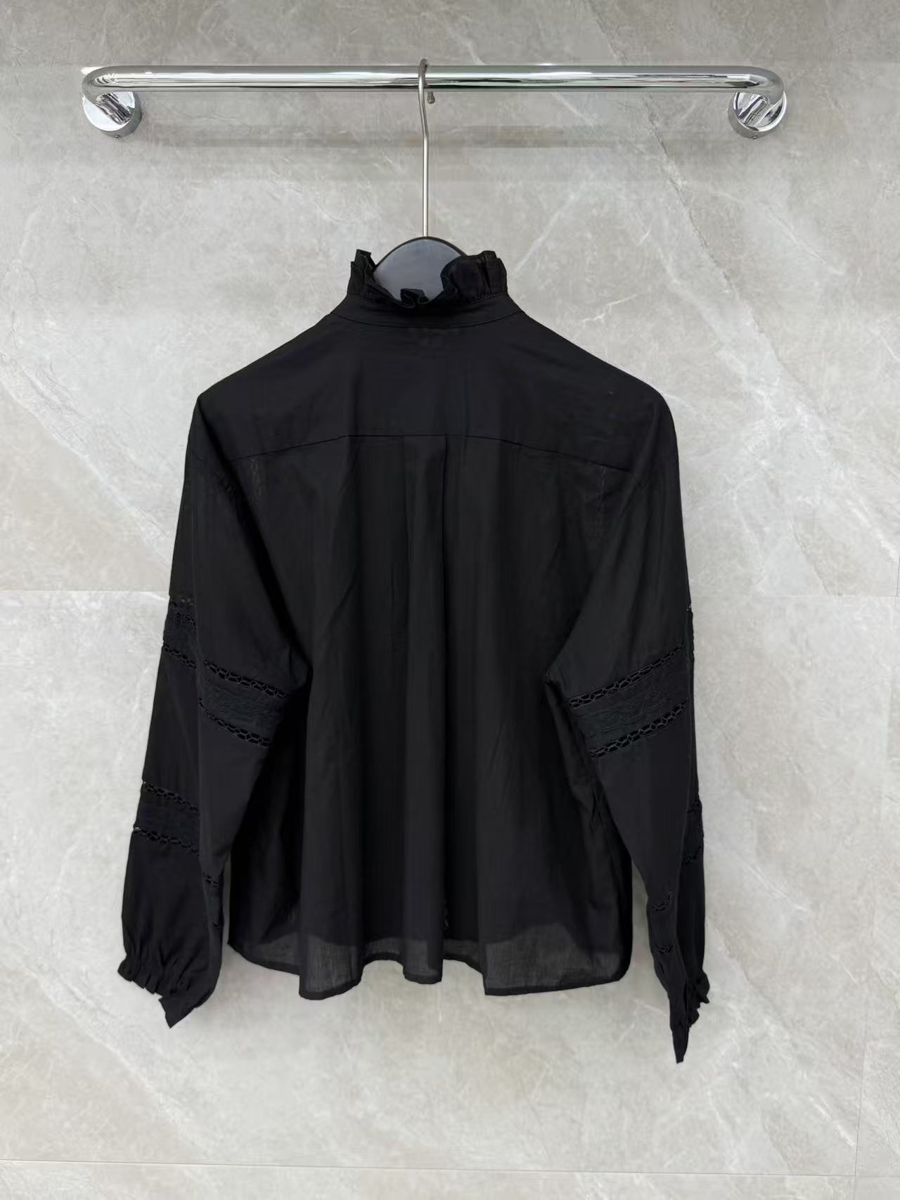 🛒𝐍𝐄𝐖 · 𝟐𝟎𝟐6/爆款现货原单品质 小众*｜2026新品蕾丝拼接木耳边衬衫精致版型，镂空设计，高级