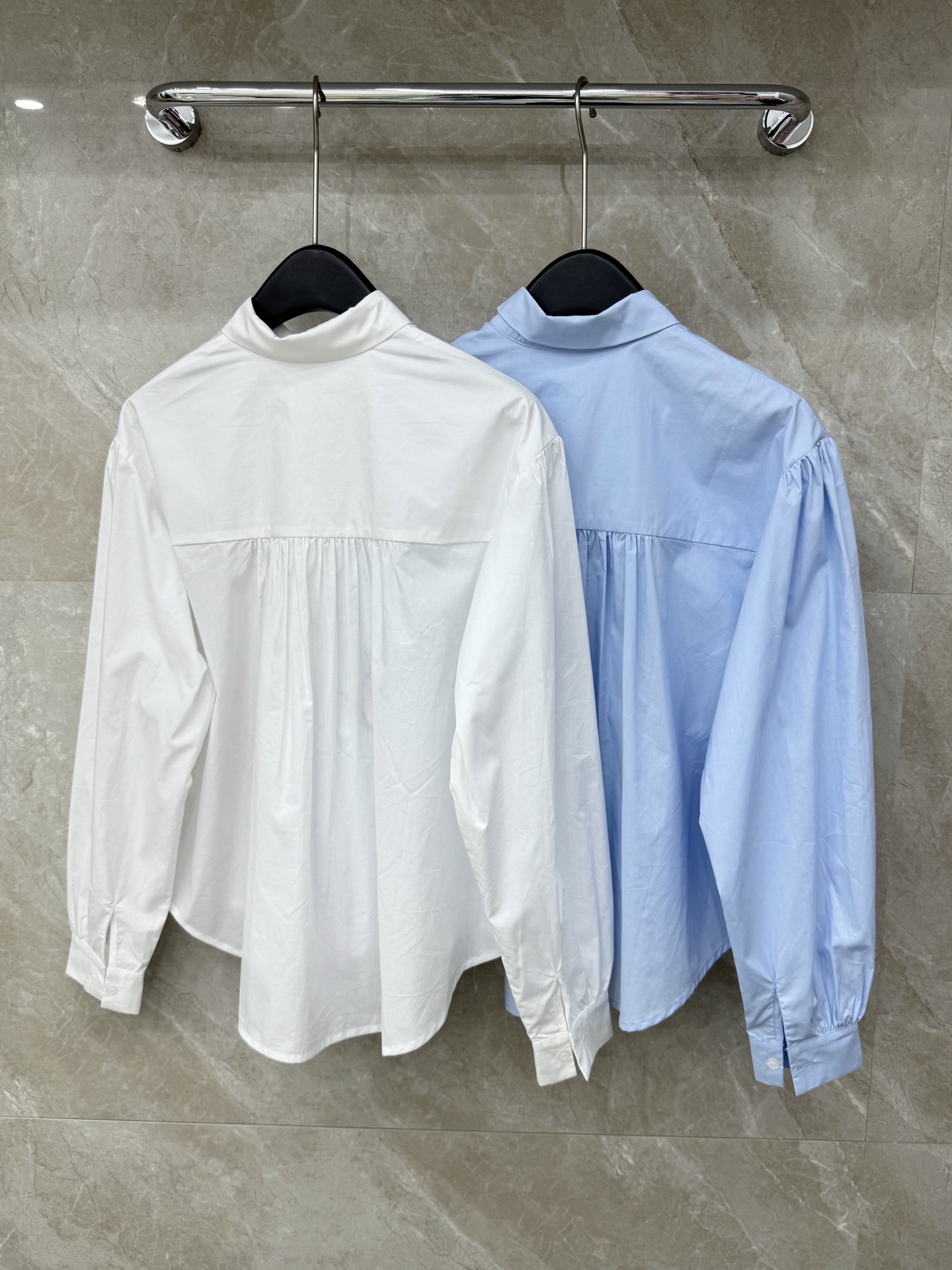 🛒𝐍𝐄𝐖 · 𝟐𝟎𝟐6/爆款现货原单品质 小众*｜2026新品刺绣衬衫精致版型，童趣设计，高级肌理细腻 