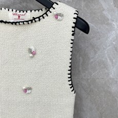 🛒𝐍𝐄𝐖 · 𝟐𝟎𝟐6/爆款现货设计师 小众|26新品重工手工针织背心王炸单品,精致常规版型上身巨显瘦 🛒𝐍𝐄𝐖 · 𝟐𝟎𝟐6/爆款现货设计师 小众|26新品重工手工针织背心王炸单品,精致常规版型上身巨显瘦