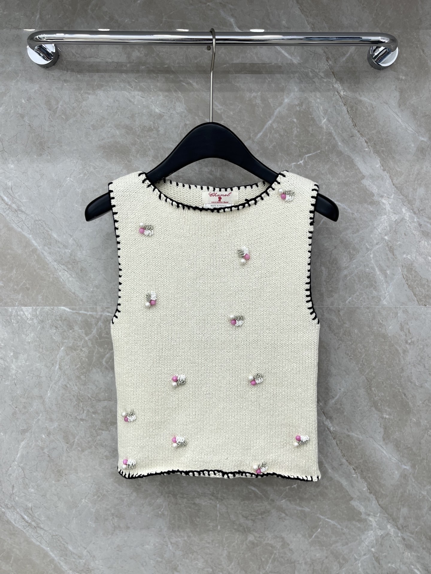 🛒𝐍𝐄𝐖 · 𝟐𝟎𝟐6/爆款现货设计师  小众｜26新品重工手工针织背心王炸单品，精致常规版型上身巨显瘦