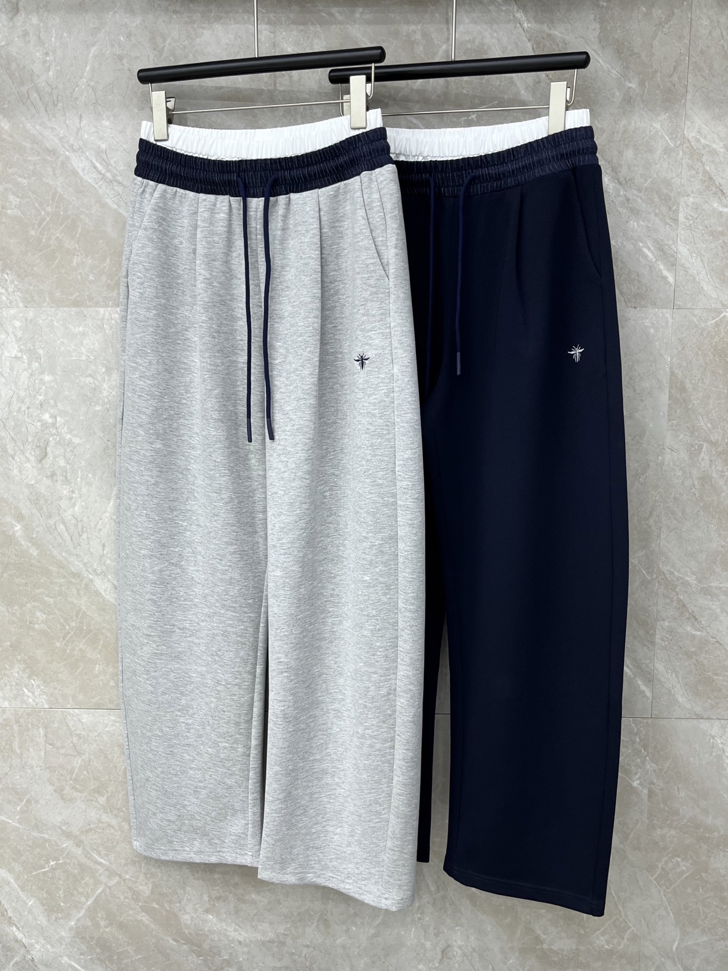 🛒𝐍𝐄𝐖 · 𝟐𝟎𝟐6/爆款现货【早春新款】设计师｜女神同款休闲卫裤松紧抽绳设计，清新的色系  亲肤的面
