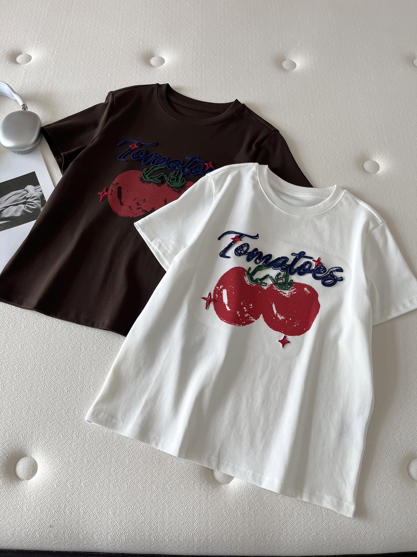 🛒𝐍𝐄𝐖 · 𝟐𝟎𝟐6/爆款现货【春夏上新】 设计师小众｜2026新款撞色立体盘花刺绣工艺款弹力T恤高订