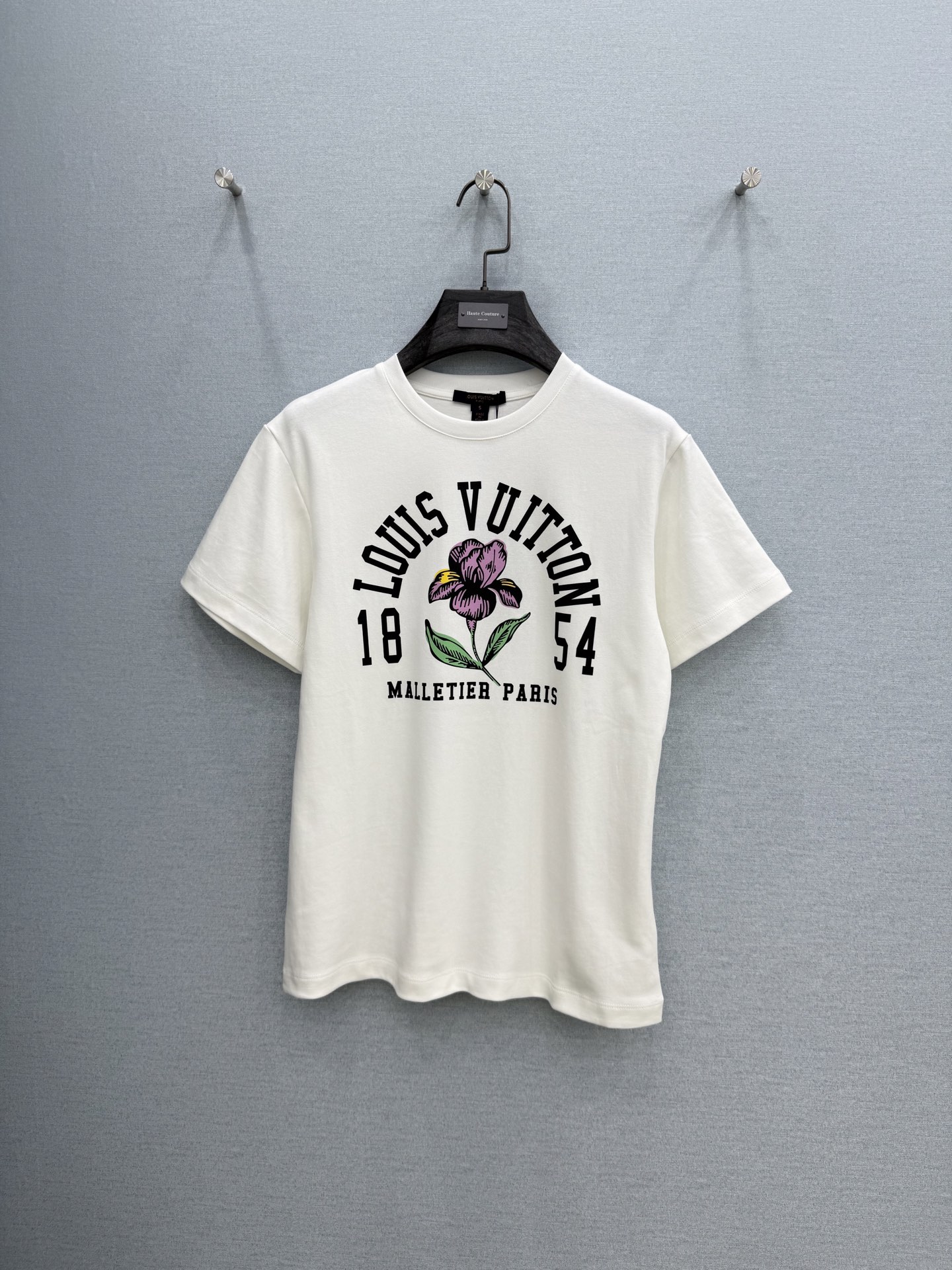 🛒𝐍𝐄𝐖 · 𝟐𝟎𝟐6/爆款现货【春夏上新】 Lv*｜2026新款印花T恤高订面料，百搭版型  ，上身的