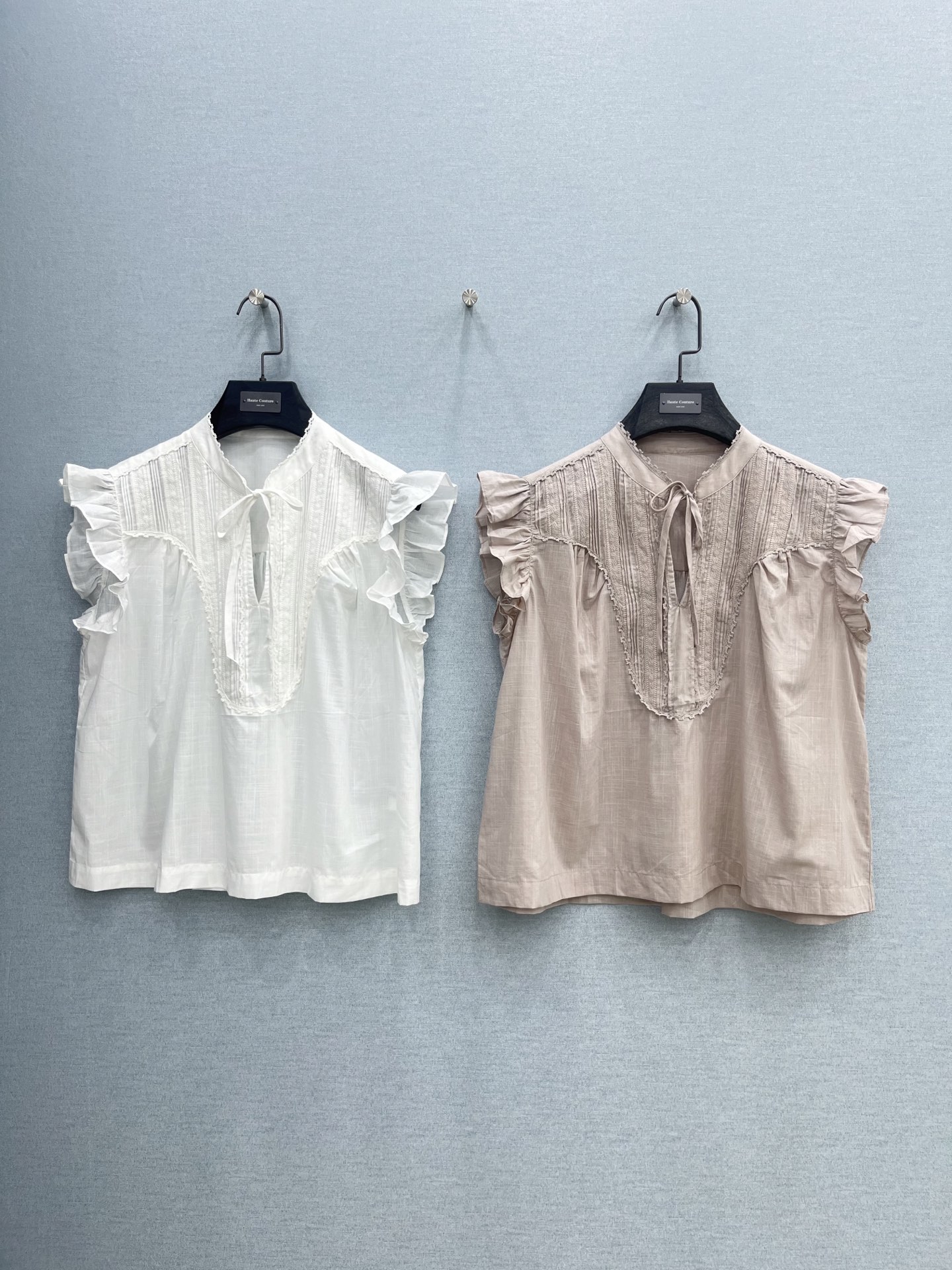 🛒𝐍𝐄𝐖 · 𝟐𝟎𝟐6/爆款现货原单品质 小众*｜2026新品荷叶边短袖衬衫精致版型，高级肌理细腻 极简