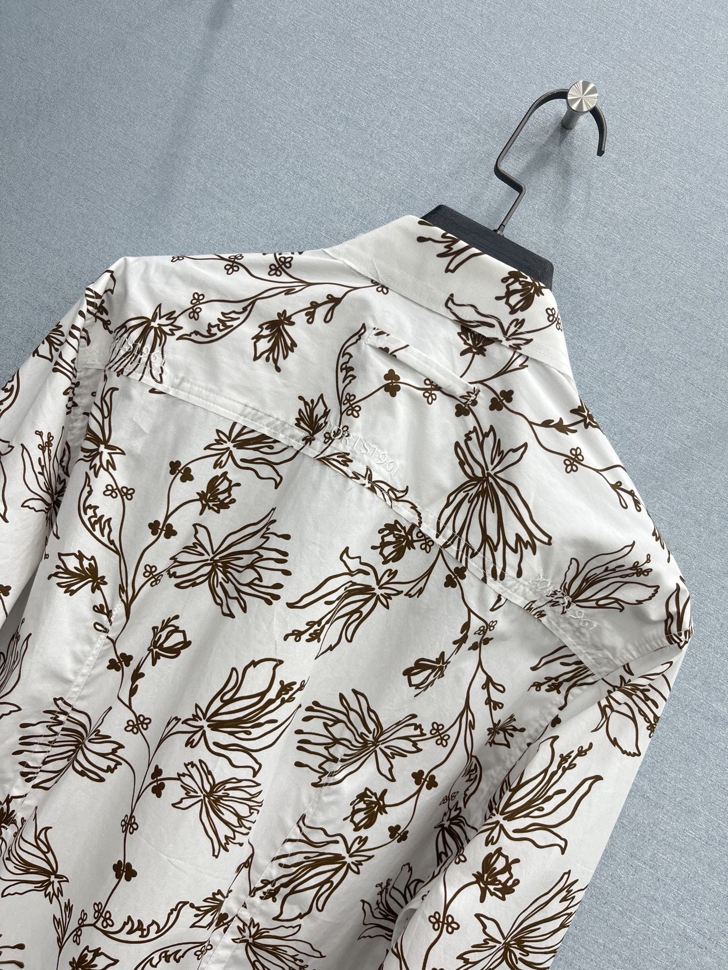🛒𝐍𝐄𝐖 · 𝟐𝟎𝟐6/爆款现货原单品质  Por*｜1961鸢尾花衬衫闭眼入的单品 随便一搭都气质感爆