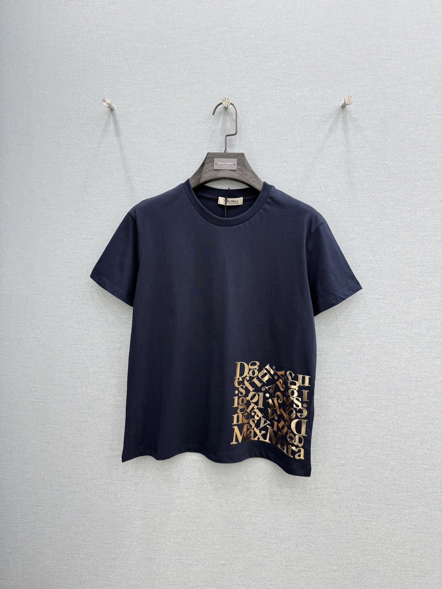 🛒𝐍𝐄𝐖 · 𝟐𝟎𝟐6/爆款现货原单品质  Max*｜精致印花短袖T恤高订面料 亲肤透气舒适标志性字母图