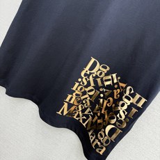 🛒𝐍𝐄𝐖 · 𝟐𝟎𝟐6/爆款现货原单品质 Max*|精致印花短袖T恤高订面料 亲肤透气舒适标志性字母图 🛒𝐍𝐄𝐖 · 𝟐𝟎𝟐6/爆款现货原单品质 Max*|精致印花短袖T恤高订面料 亲肤透气舒适标志性字母图