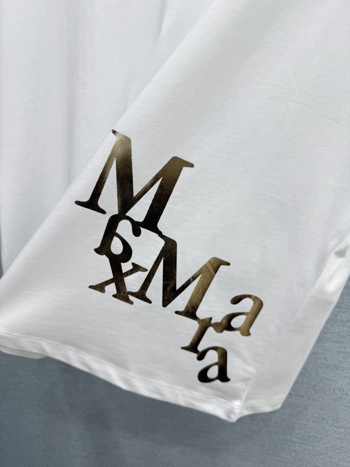 🛒𝐍𝐄𝐖 · 𝟐𝟎𝟐6/爆款现货原单品质  Max*｜精致印花短袖T恤高订面料 亲肤透气舒适标志性字母图