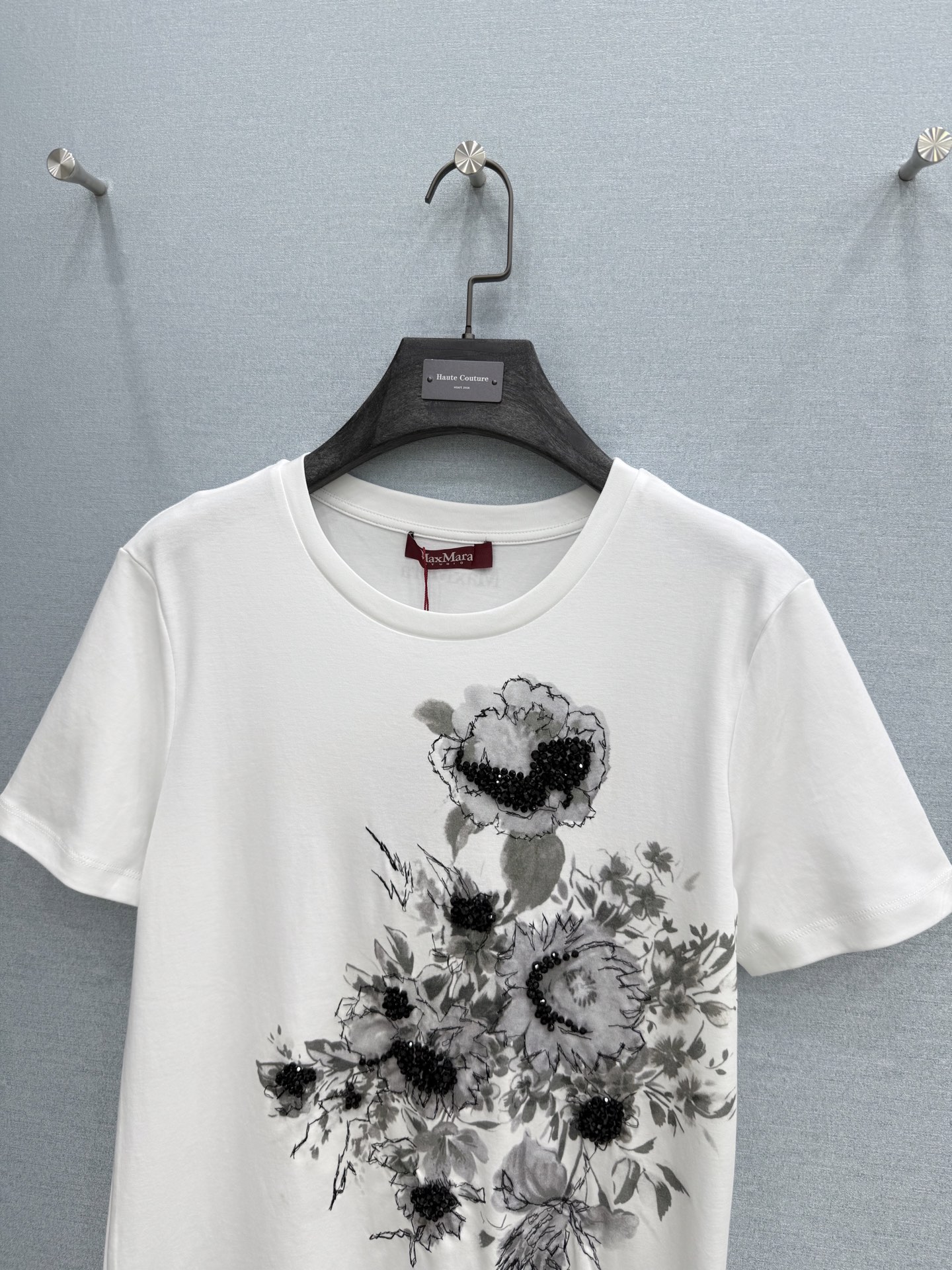 🛒𝐍𝐄𝐖 · 𝟐𝟎𝟐6/爆款现货原单品质  Max*｜精致印花订珠短袖T恤高订面料 亲肤透气舒适标志性字