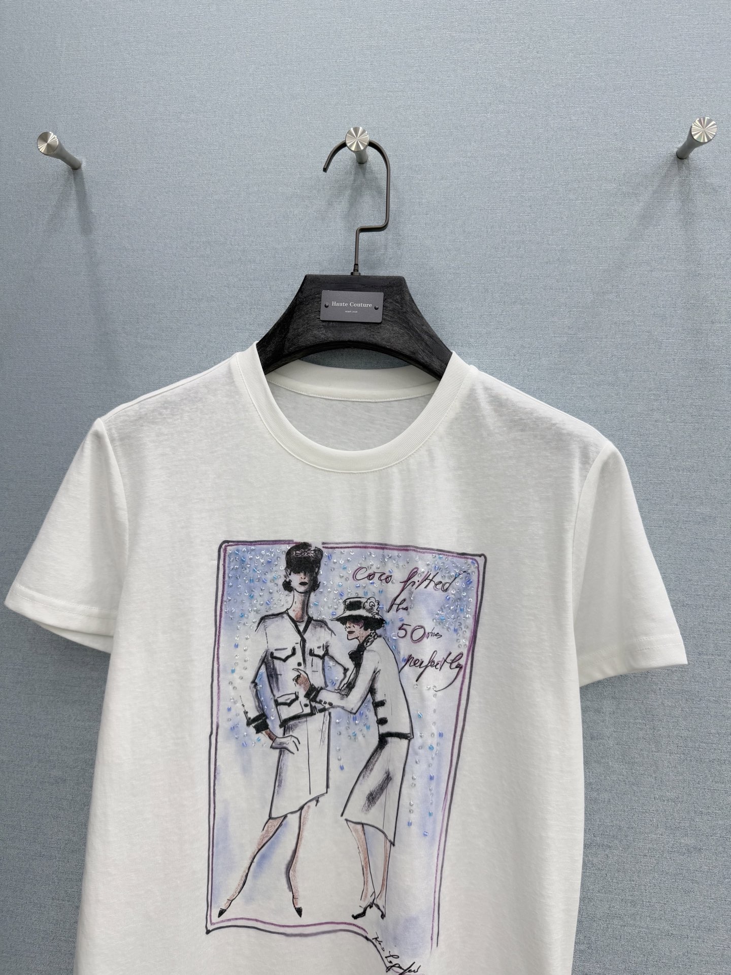 🛒𝐍𝐄𝐖 · 𝟐𝟎𝟐6/爆款现货原单品质 小众*｜精致印花订珠短袖T恤高订面料 亲肤透气舒适标志性字母图