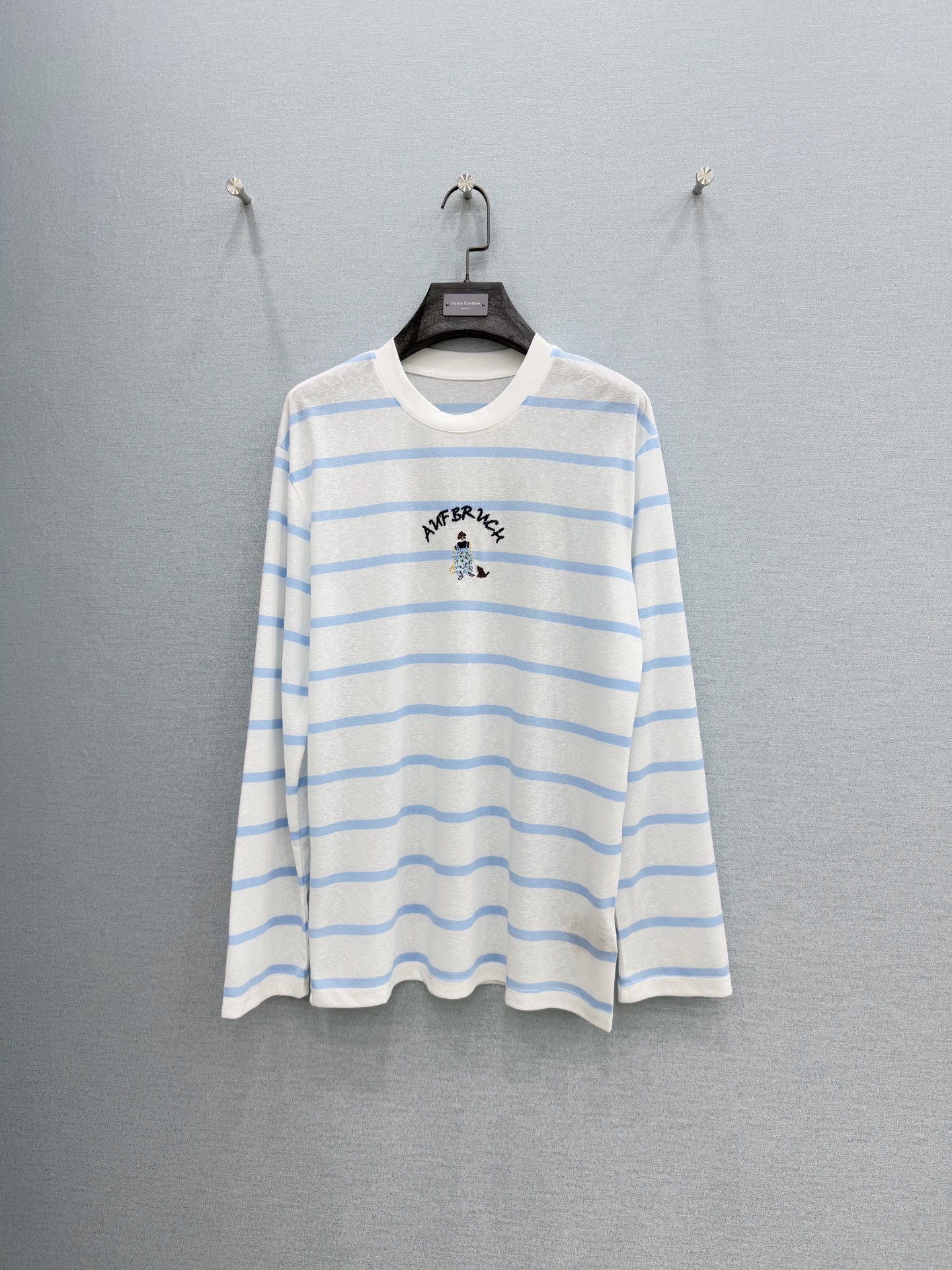 🛒𝐍𝐄𝐖 · 𝟐𝟎𝟐6/爆款现货【春夏上新】 设计师小众｜2026新款刺绣防晒长袖T恤高订面料，百搭版型