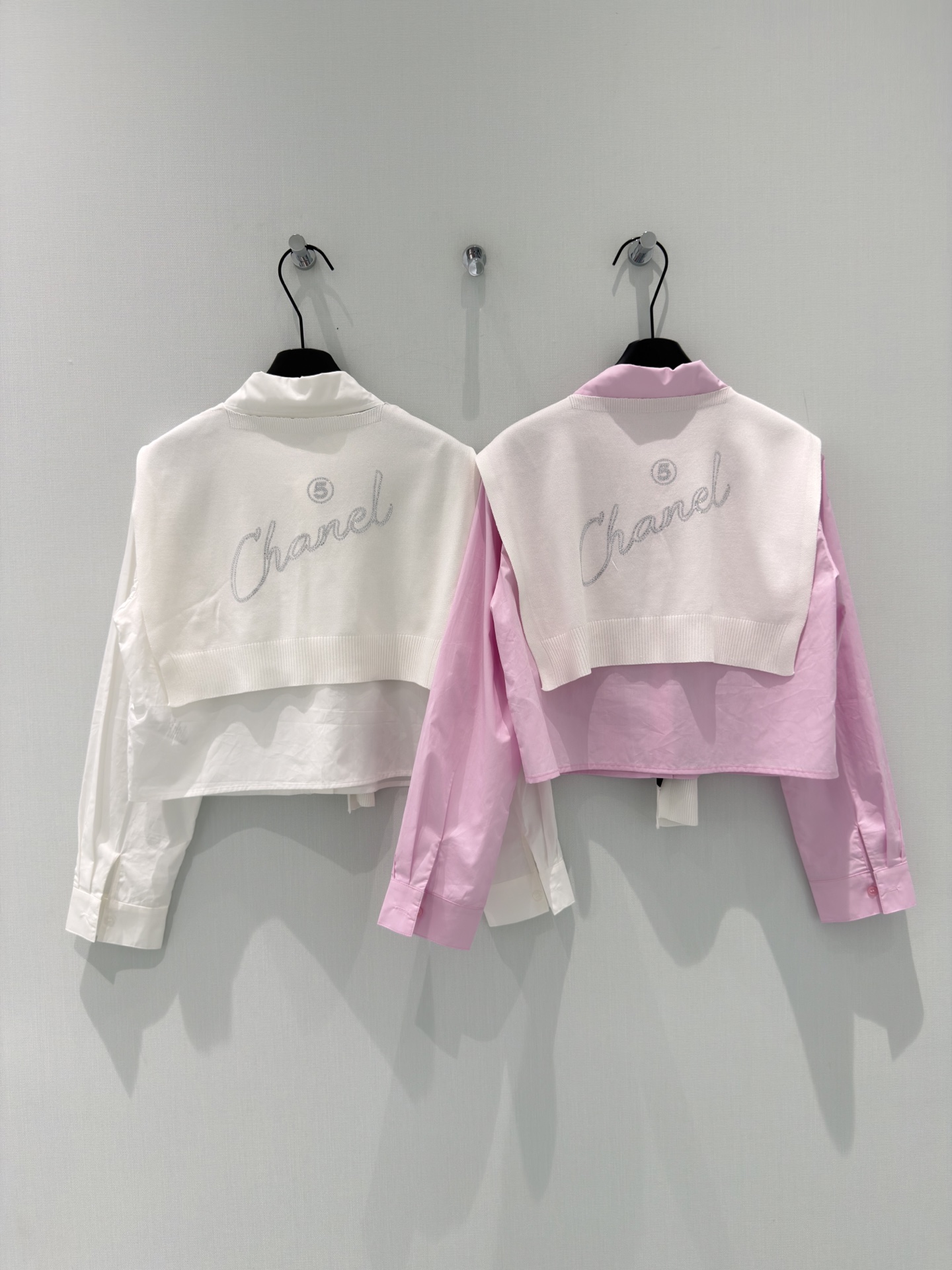 🛒𝐍𝐄𝐖 · 𝟐𝟎𝟐6/爆款现货【早春新款】小众｜2026条纹披肩两件套衬衫定制YB材质 舒适好穿 挺括