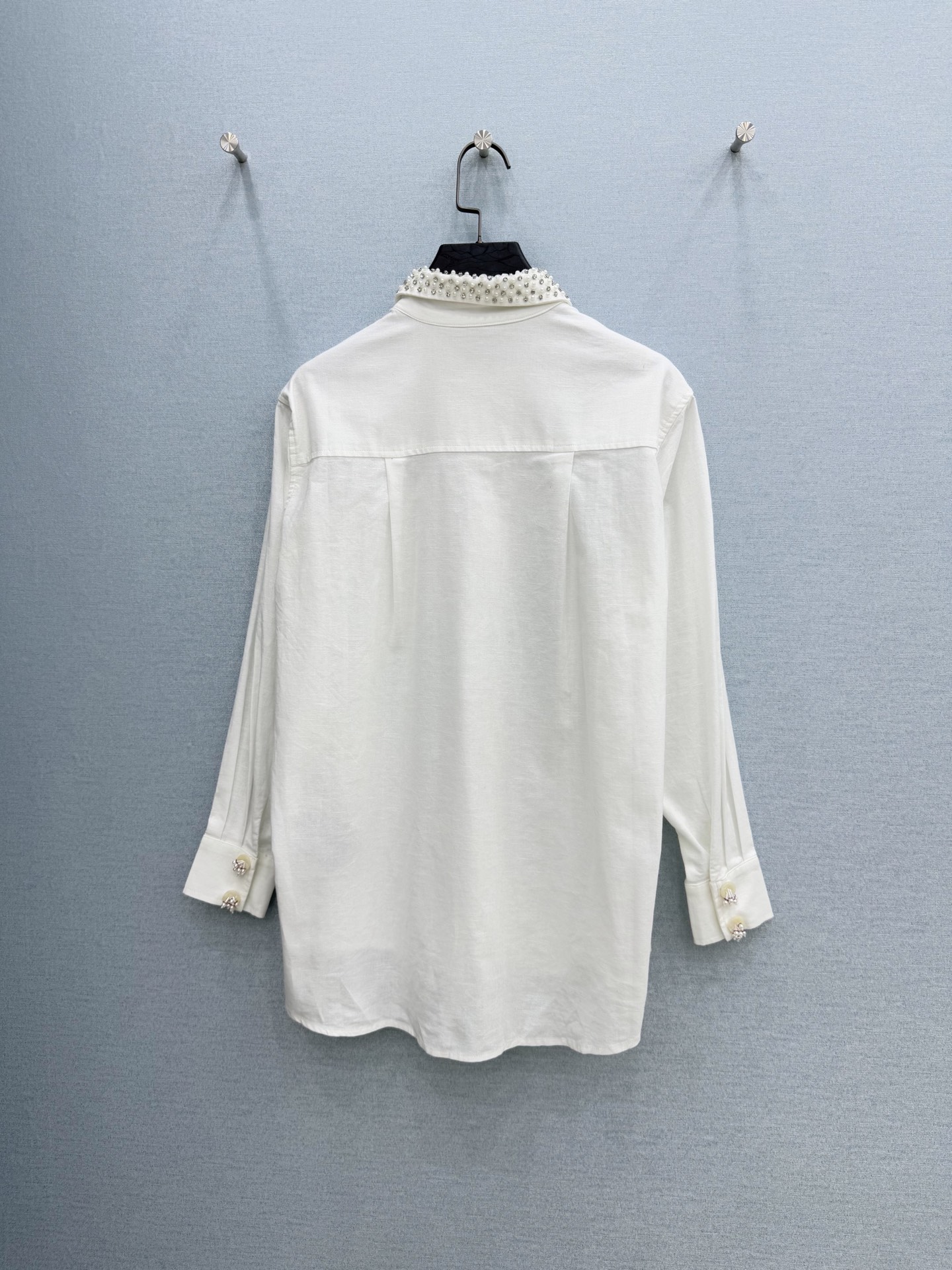 🛒𝐍𝐄𝐖 · 𝟐𝟎𝟐6/爆款现货【早春新款】设计师｜2026重工订珠棉麻衬衫定制YB材质 舒适好穿 清新