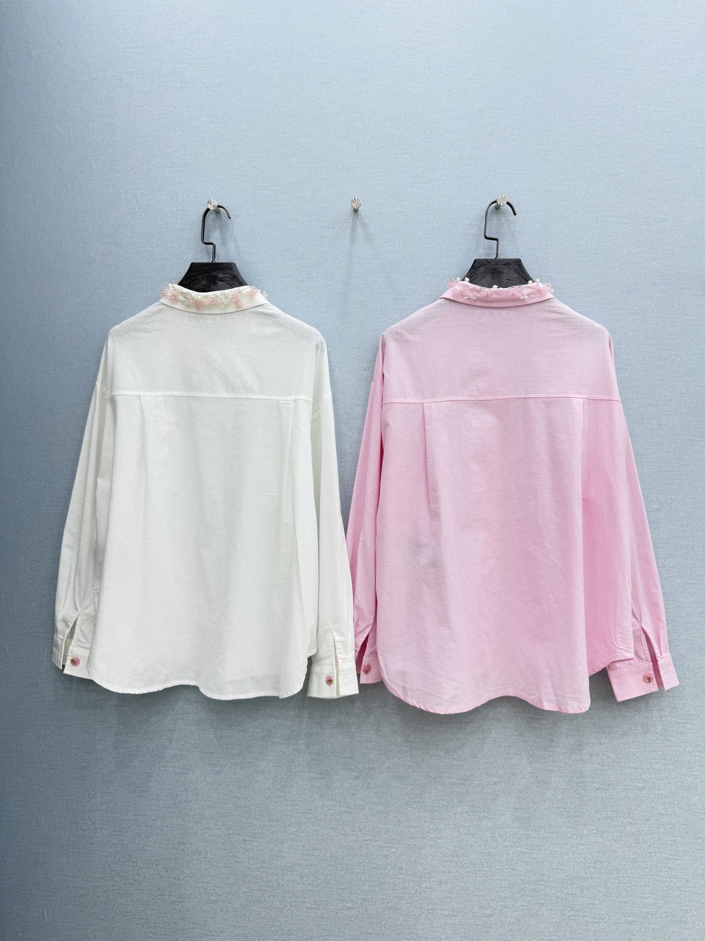 🛒𝐍𝐄𝐖 · 𝟐𝟎𝟐6/爆款现货【早春新款】设计师｜2026重工订珠棉麻衬衫定制YB材质 舒适好穿 清新