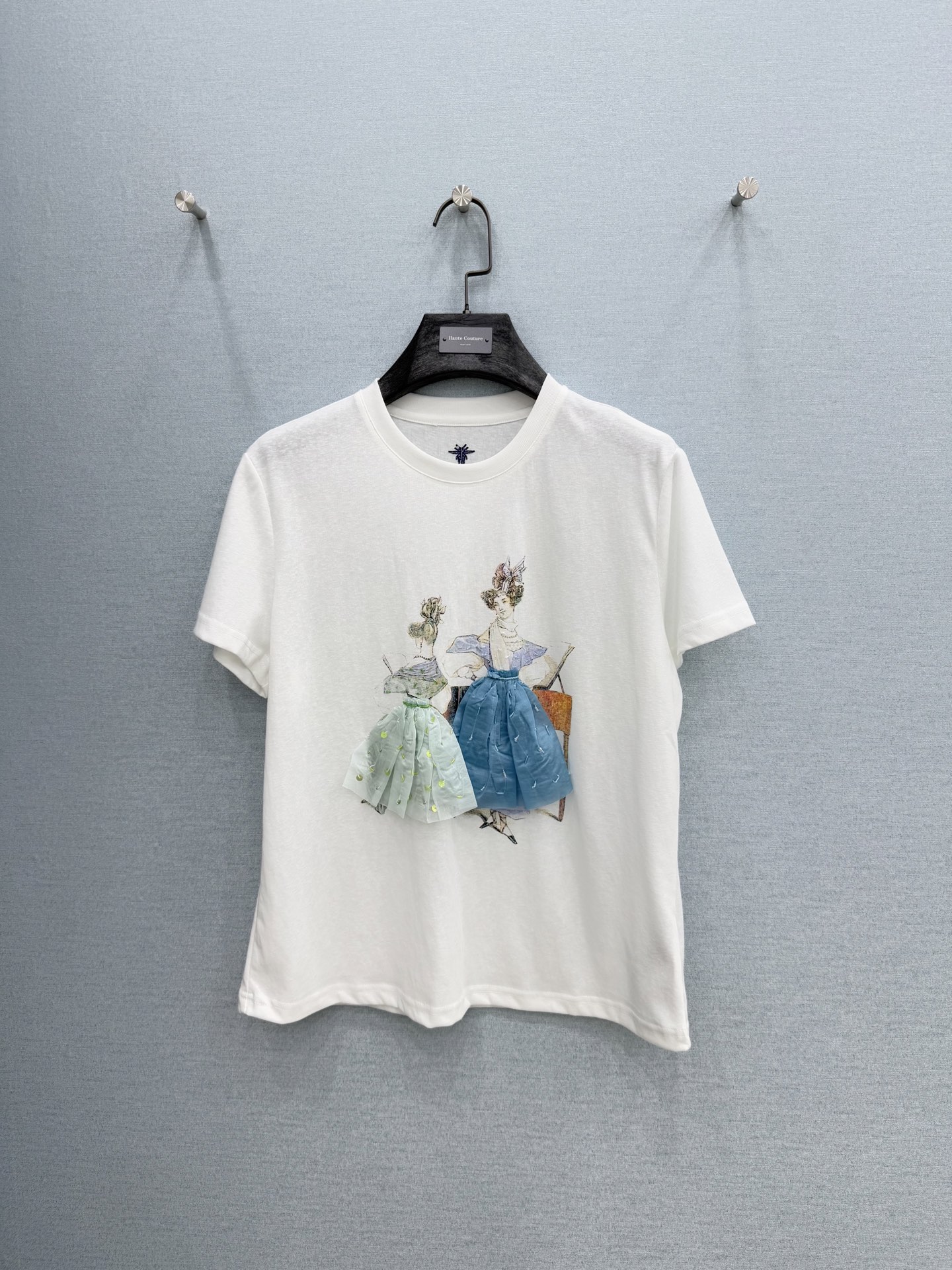 🛒𝐍𝐄𝐖 · 𝟐𝟎𝟐6/爆款现货原单品质 Di*｜26新品手工立体纱裙短袖T恤精致版型上身巨显瘦！定制最