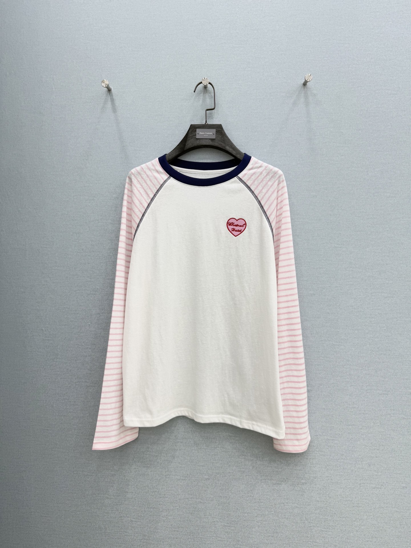 🛒𝐍𝐄𝐖 · 𝟐𝟎𝟐6/爆款现货【春夏上新】 设计师小众｜2026新款刺绣防晒长袖T恤高订面料，百搭版型