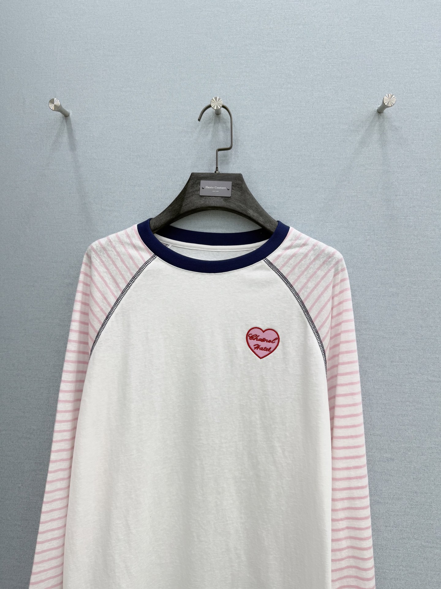 🛒𝐍𝐄𝐖 · 𝟐𝟎𝟐6/爆款现货【春夏上新】 设计师小众｜2026新款刺绣防晒长袖T恤高订面料，百搭版型