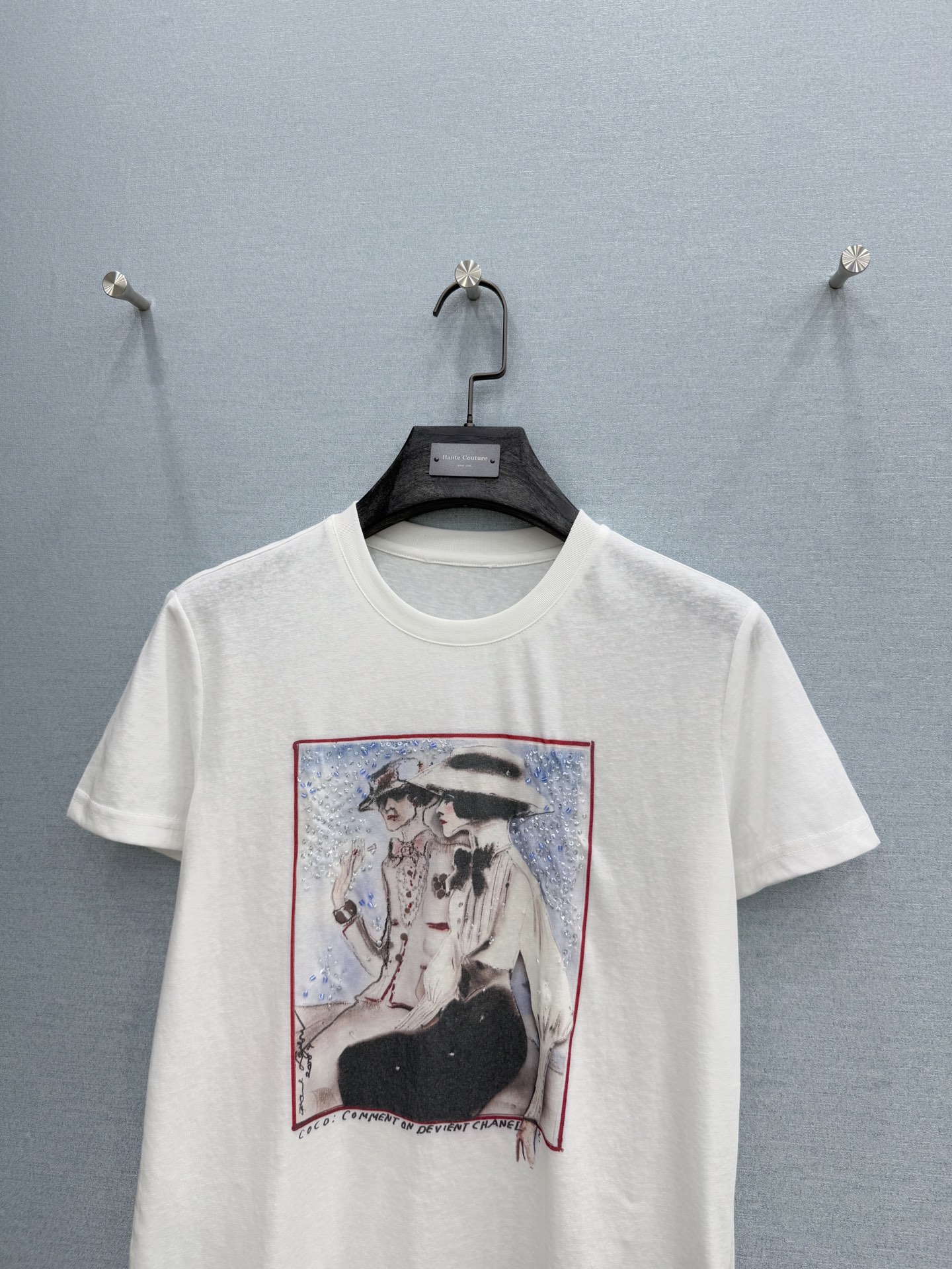 🛒𝐍𝐄𝐖 · 𝟐𝟎𝟐6/爆款现货原单品质 小众*｜精致印花订珠短袖T恤高订面料 亲肤透气舒适标志性字母图