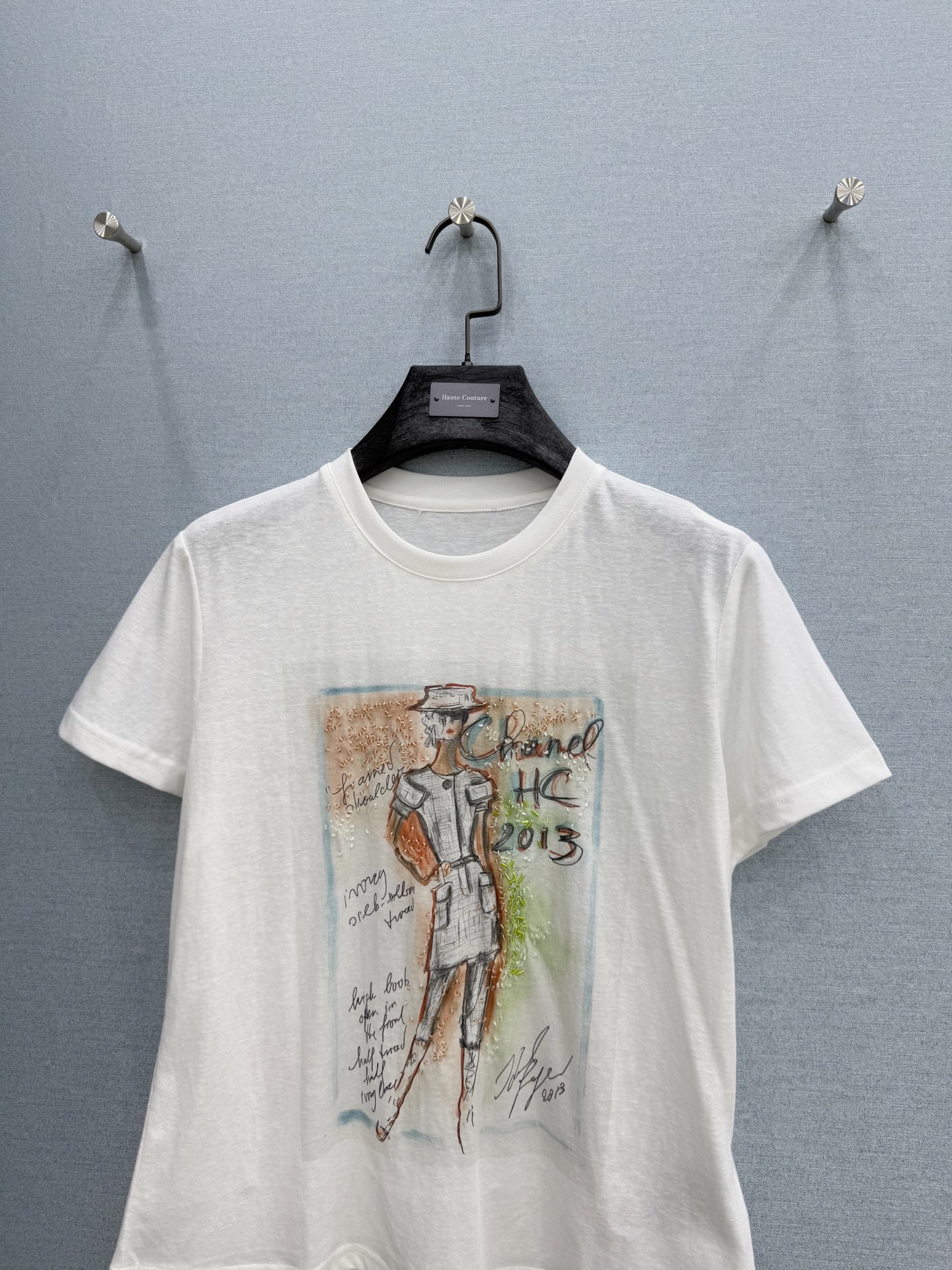 🛒𝐍𝐄𝐖 · 𝟐𝟎𝟐6/爆款现货原单品质 小众*｜精致印花订珠短袖T恤高订面料 亲肤透气舒适标志性字母图