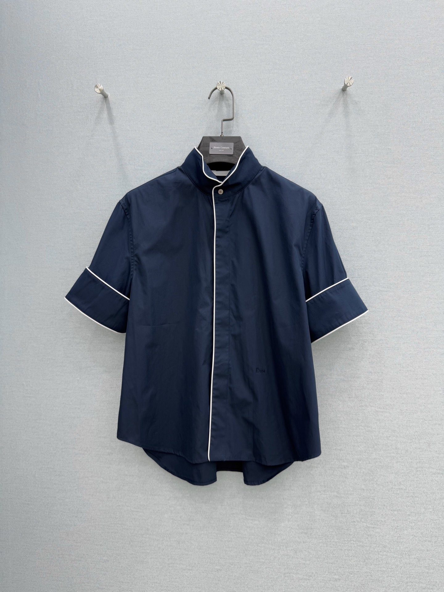 🛒𝐍𝐄𝐖 · 𝟐𝟎𝟐6/爆款现货【原单品质】Di*｜26新款 重工短袖衬衫 甜美气质 同色刺绣设计，让你