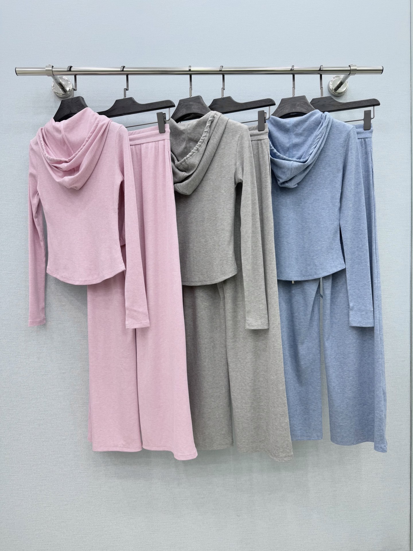 🛒𝐍𝐄𝐖 · 𝟐𝟎𝟐6/爆款现货原单品质 克罗星｜26烫钻休闲套装定制高端细闪面料，双向拉链带帽外套➕松