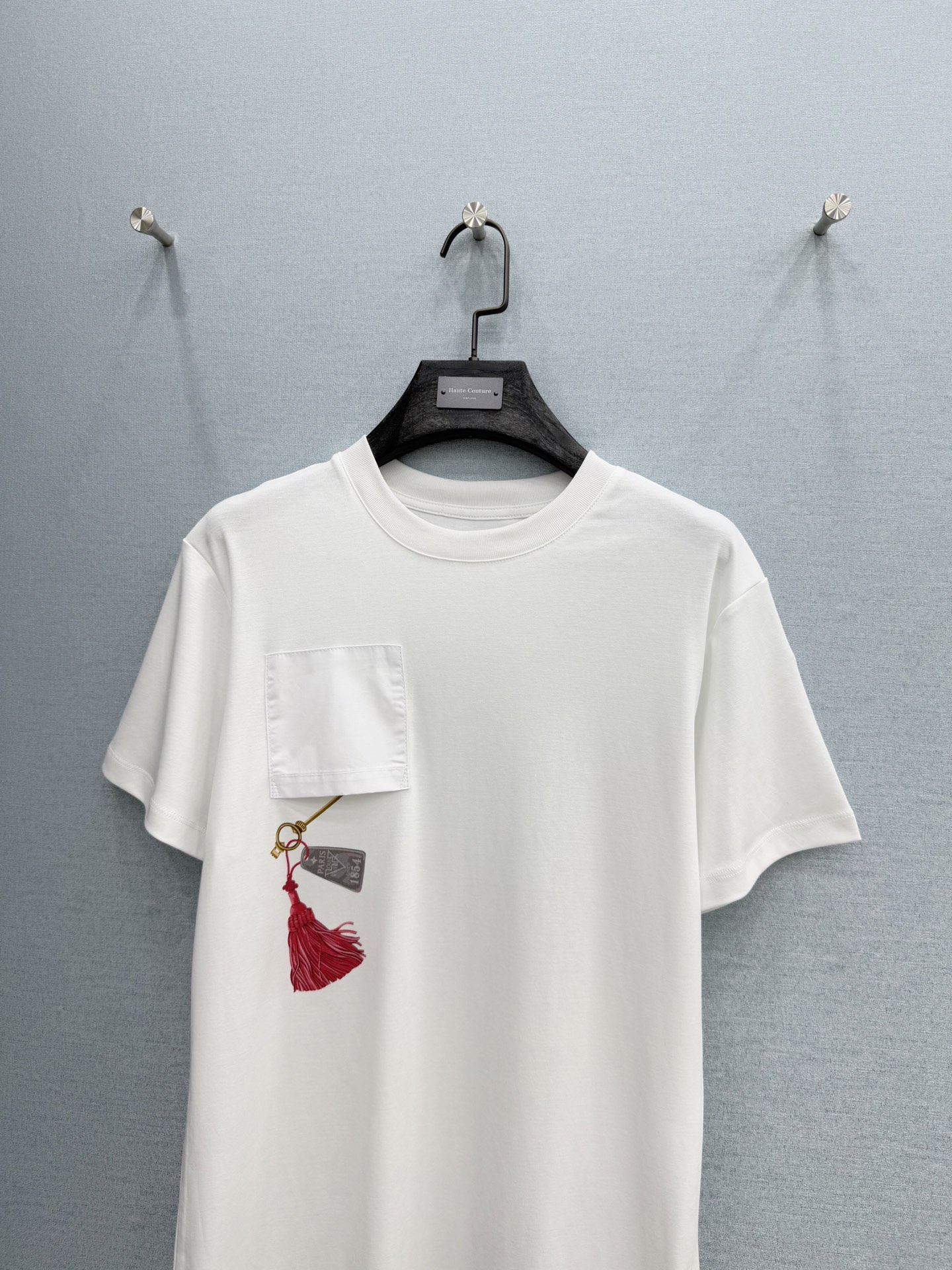 🛒𝐍𝐄𝐖 · 𝟐𝟎𝟐6/爆款现货【春夏上新】 Lv*｜2026新款印花T恤高订面料，百搭版型 ，上身的触