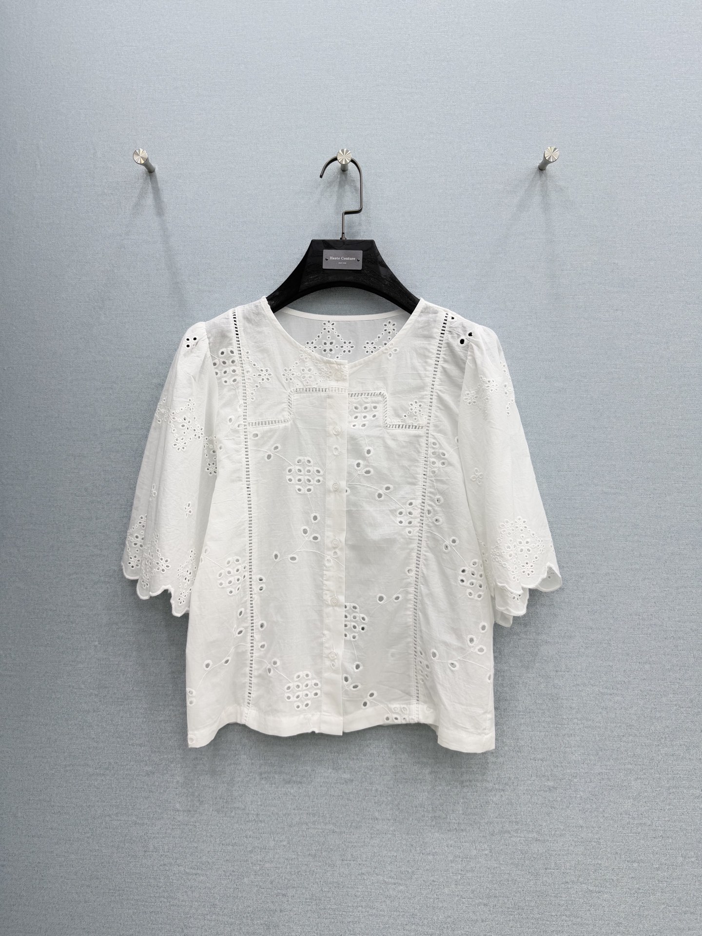 🛒𝐍𝐄𝐖 · 𝟐𝟎𝟐6/爆款现货原单品质 小众*｜2026新品水溶镂空绣花衬衫精致版型，高级肌理细腻 极