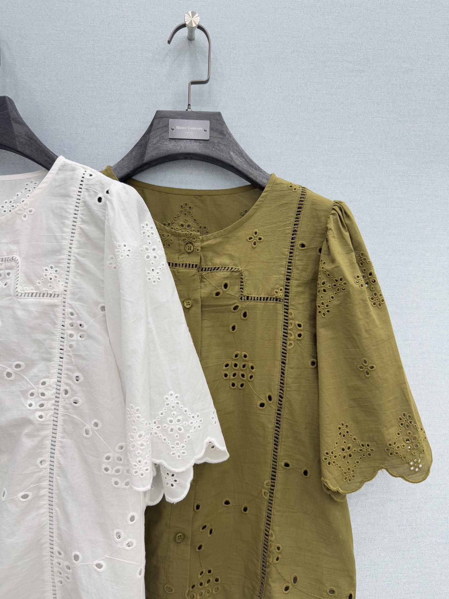 🛒𝐍𝐄𝐖 · 𝟐𝟎𝟐6/爆款现货原单品质 小众*｜2026新品水溶镂空绣花衬衫精致版型，高级肌理细腻 极