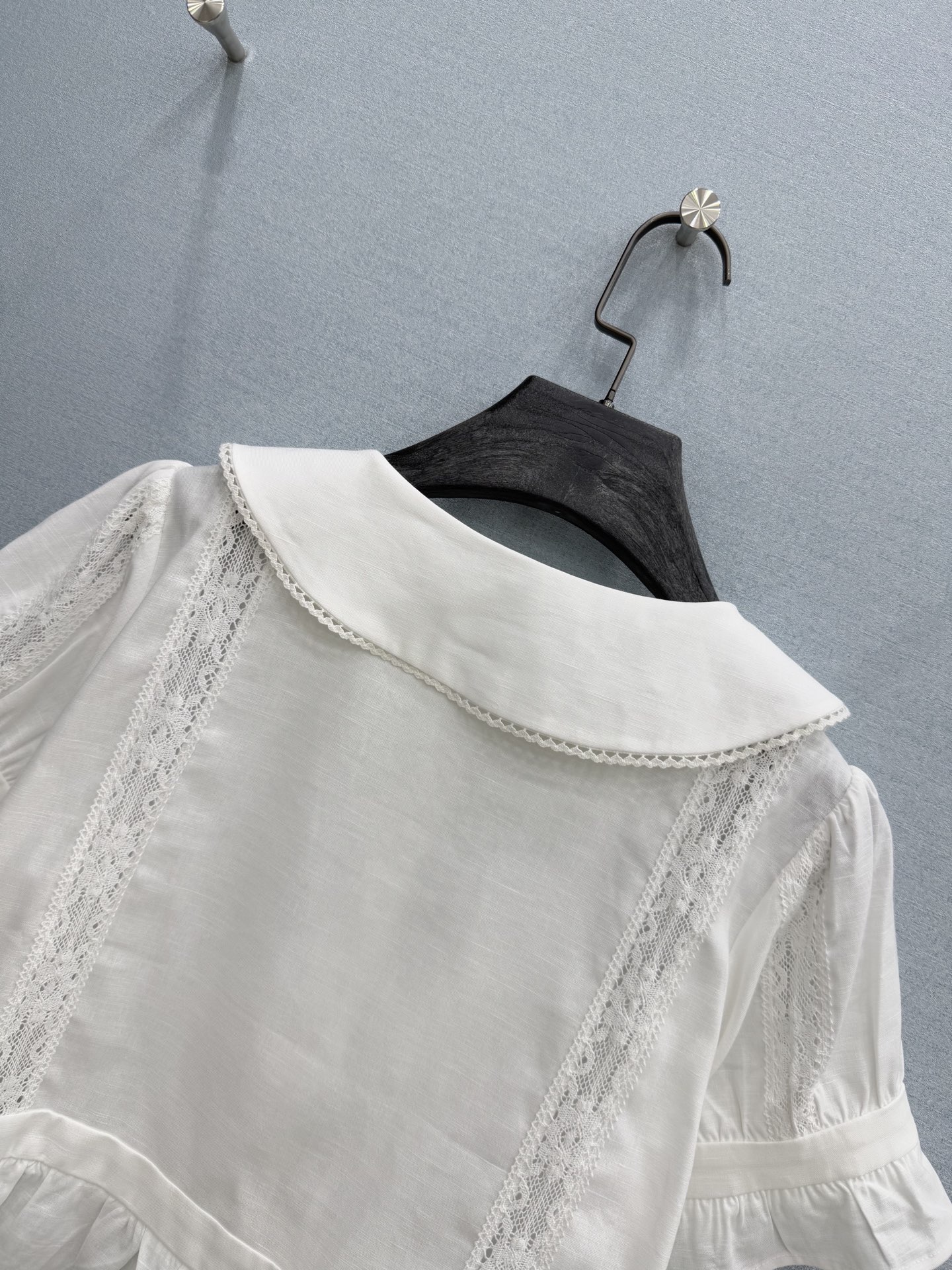🛒𝐍𝐄𝐖 · 𝟐𝟎𝟐6/爆款现货原单品质 小众*｜2026新品蕾丝拼接娃娃领衬衫精致小版型，高级肌理细腻