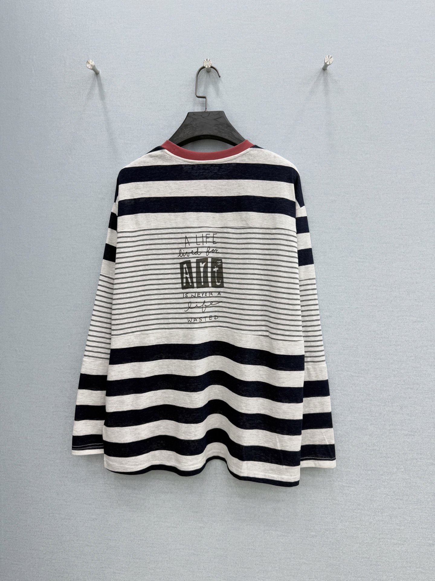 🛒𝐍𝐄𝐖 · 𝟐𝟎𝟐6/爆款现货【春夏上新】 设计师小众｜2026新款刺绣防晒长袖T恤高订面料，百搭版型