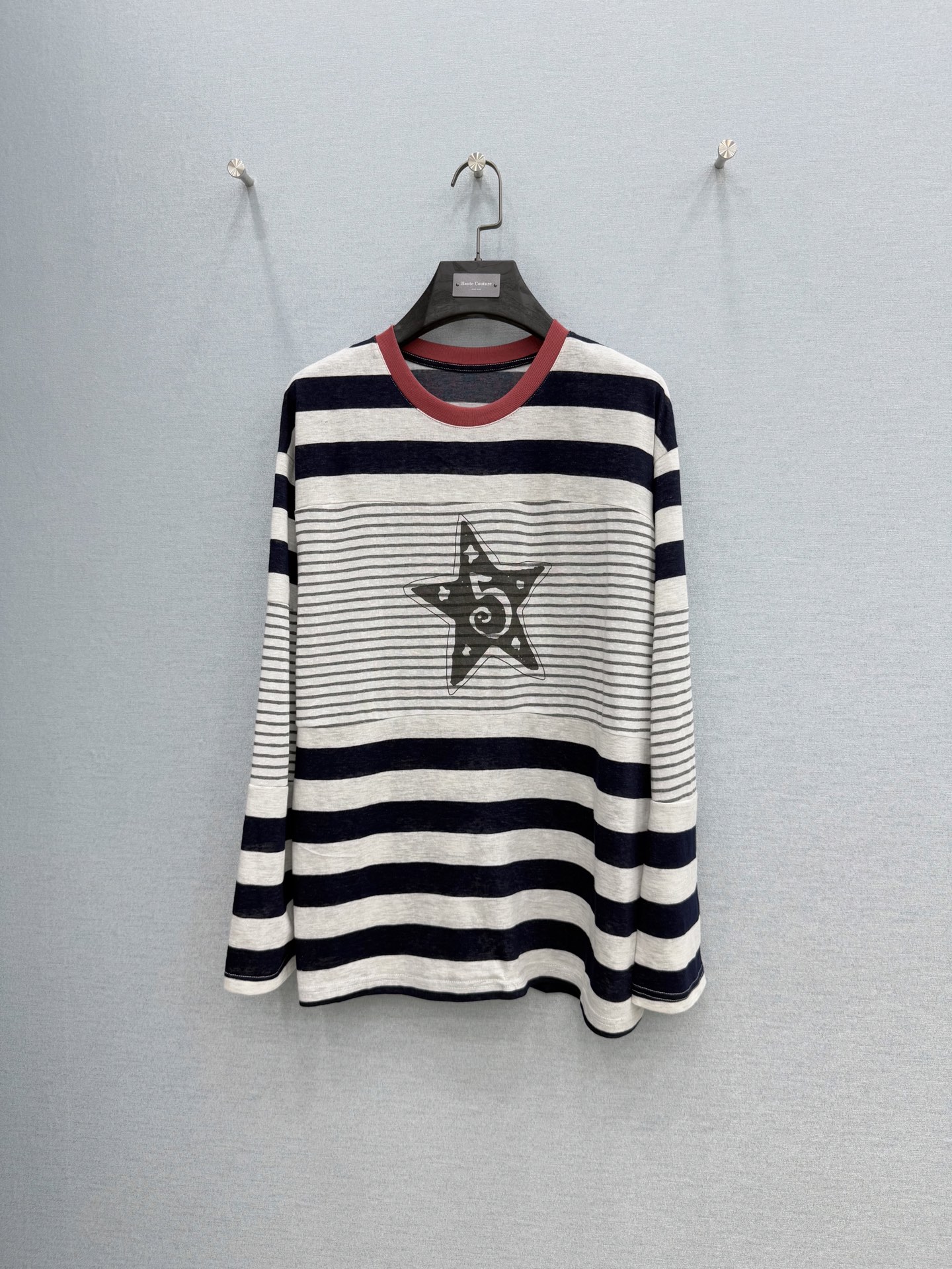🛒𝐍𝐄𝐖 · 𝟐𝟎𝟐6/爆款现货【春夏上新】 设计师小众｜2026新款刺绣防晒长袖T恤高订面料，百搭版型