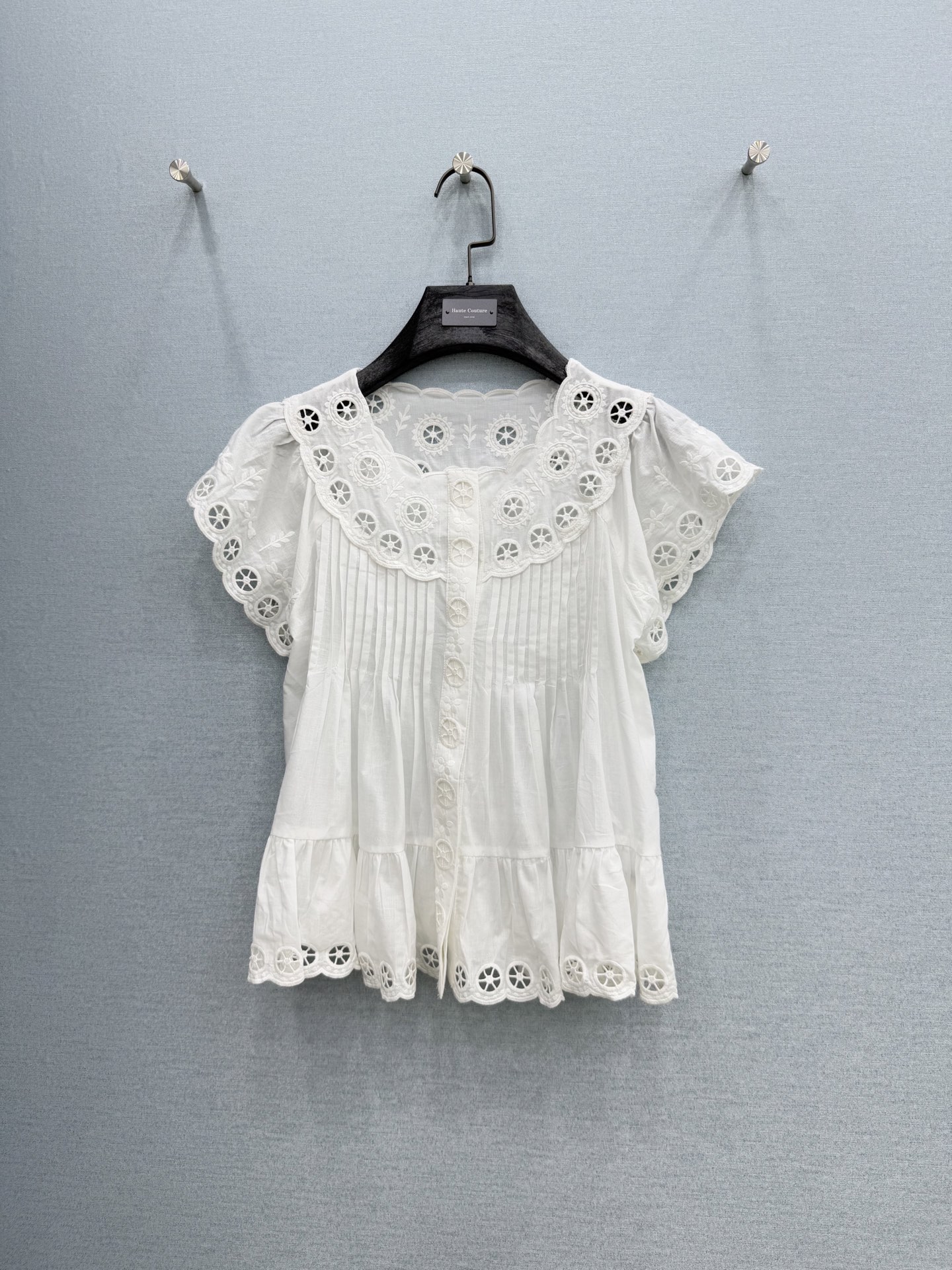 🛒𝐍𝐄𝐖 · 𝟐𝟎𝟐6/爆款现货原单品质 小众*｜2026新品镂空水溶刺绣衬衫精致版型，高级肌理细腻 极