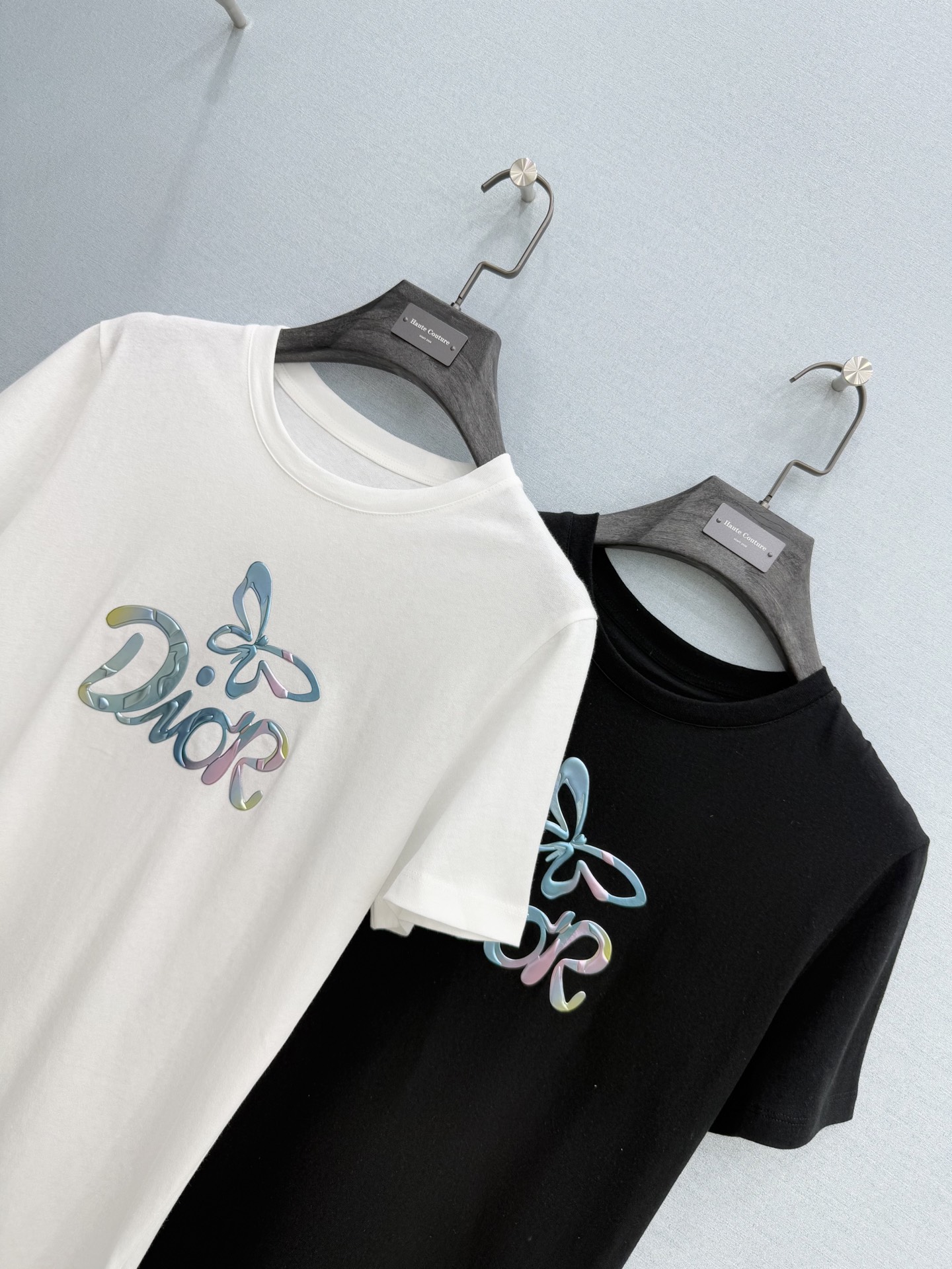 🛒𝐍𝐄𝐖 · 𝟐𝟎𝟐6/爆款现货原单品质 Di*｜26新品印花短袖T恤精致版型上身巨显瘦！定制最新工艺 