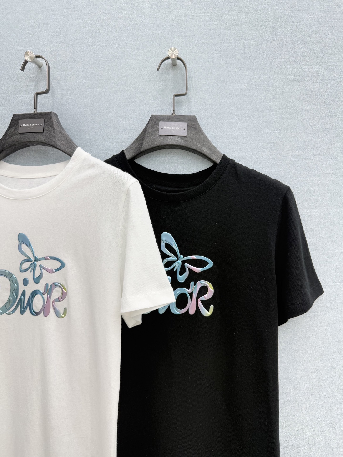 🛒𝐍𝐄𝐖 · 𝟐𝟎𝟐6/爆款现货原单品质 Di*｜26新品印花短袖T恤精致版型上身巨显瘦！定制最新工艺 