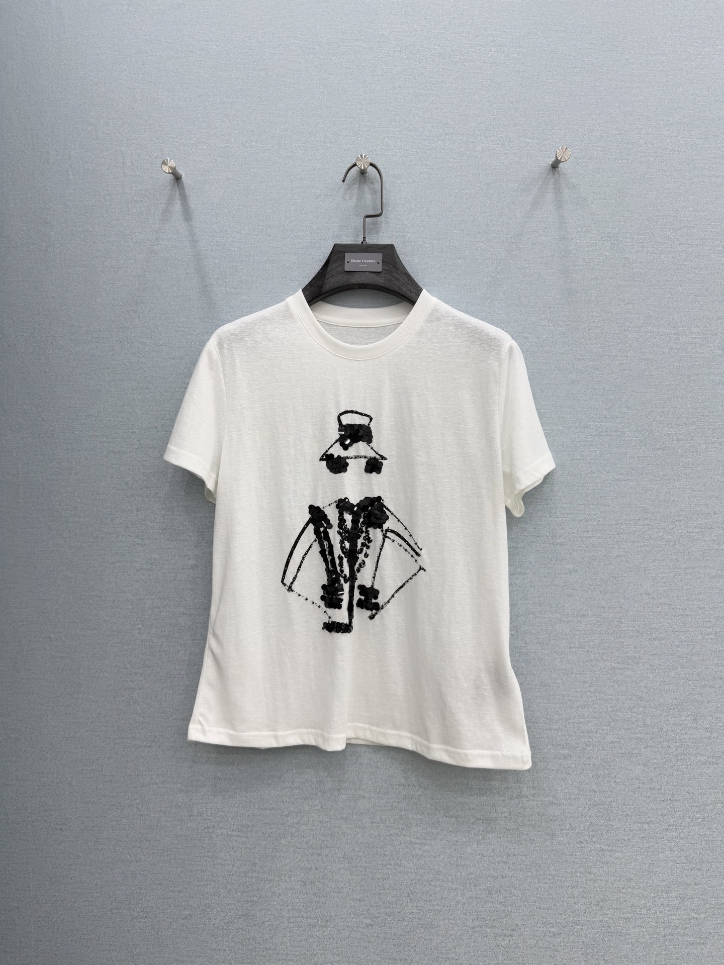 🛒𝐍𝐄𝐖 · 𝟐𝟎𝟐6/爆款现货原单品质 小众*｜精致印花订珠短袖T恤高订面料 亲肤透气舒适标志性字母图