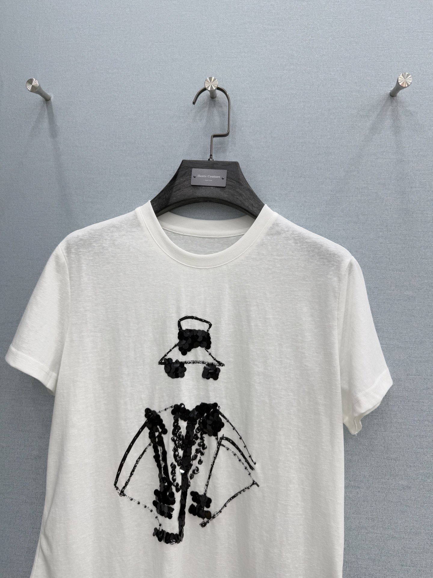🛒𝐍𝐄𝐖 · 𝟐𝟎𝟐6/爆款现货原单品质 小众*｜精致印花订珠短袖T恤高订面料 亲肤透气舒适标志性字母图