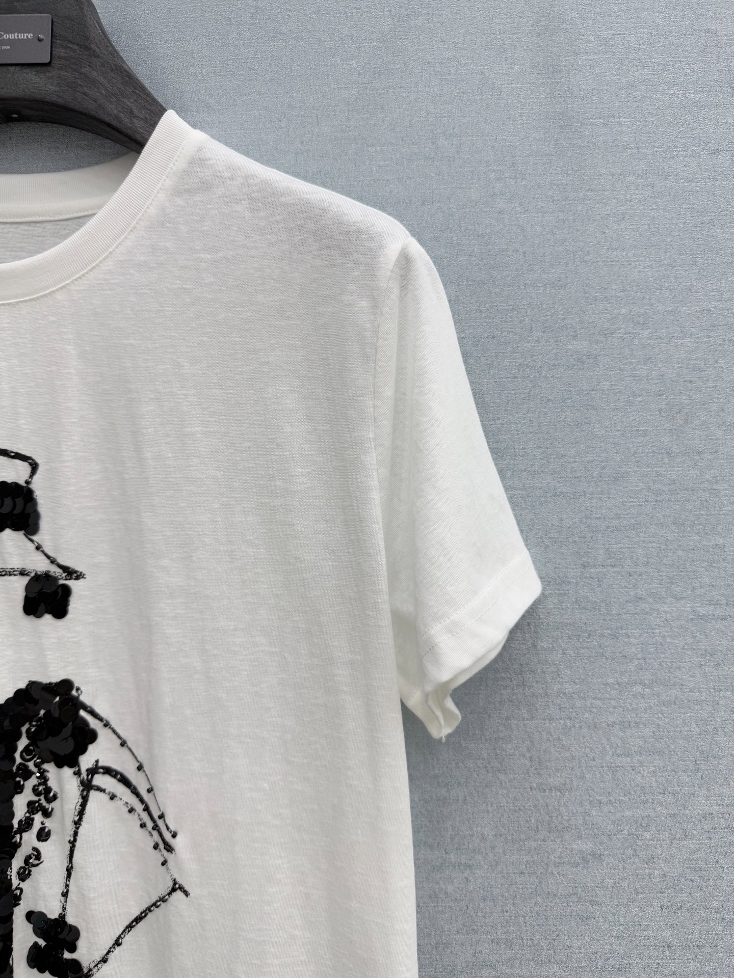 🛒𝐍𝐄𝐖 · 𝟐𝟎𝟐6/爆款现货原单品质 小众*｜精致印花订珠短袖T恤高订面料 亲肤透气舒适标志性字母图