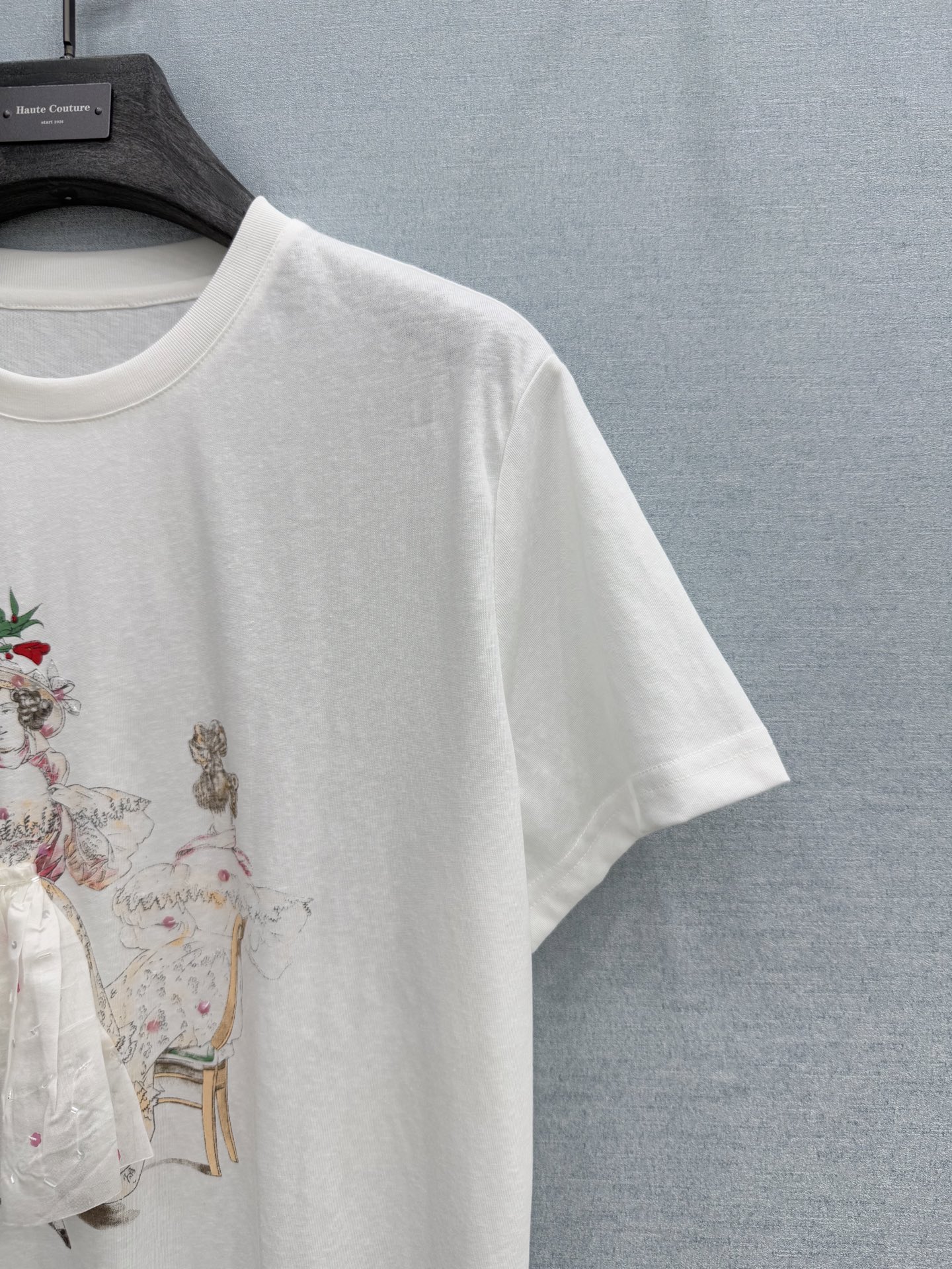 🛒𝐍𝐄𝐖 · 𝟐𝟎𝟐6/爆款现货原单品质 小众*｜精致印花订珠短袖T恤高订面料 亲肤透气舒适标志性字母图