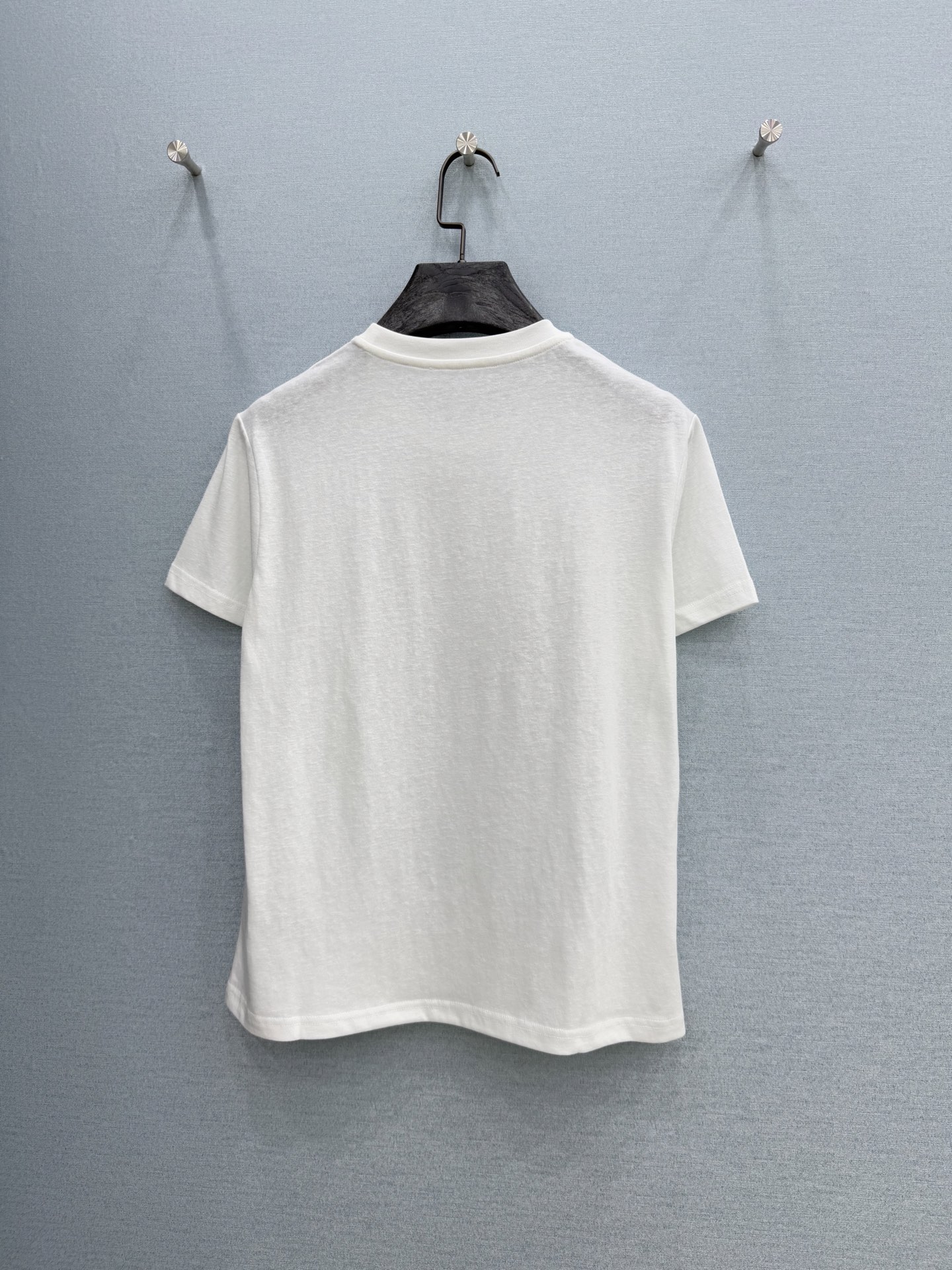 🛒𝐍𝐄𝐖 · 𝟐𝟎𝟐6/爆款现货原单品质 小众*｜精致印花订珠短袖T恤高订面料 亲肤透气舒适标志性字母图