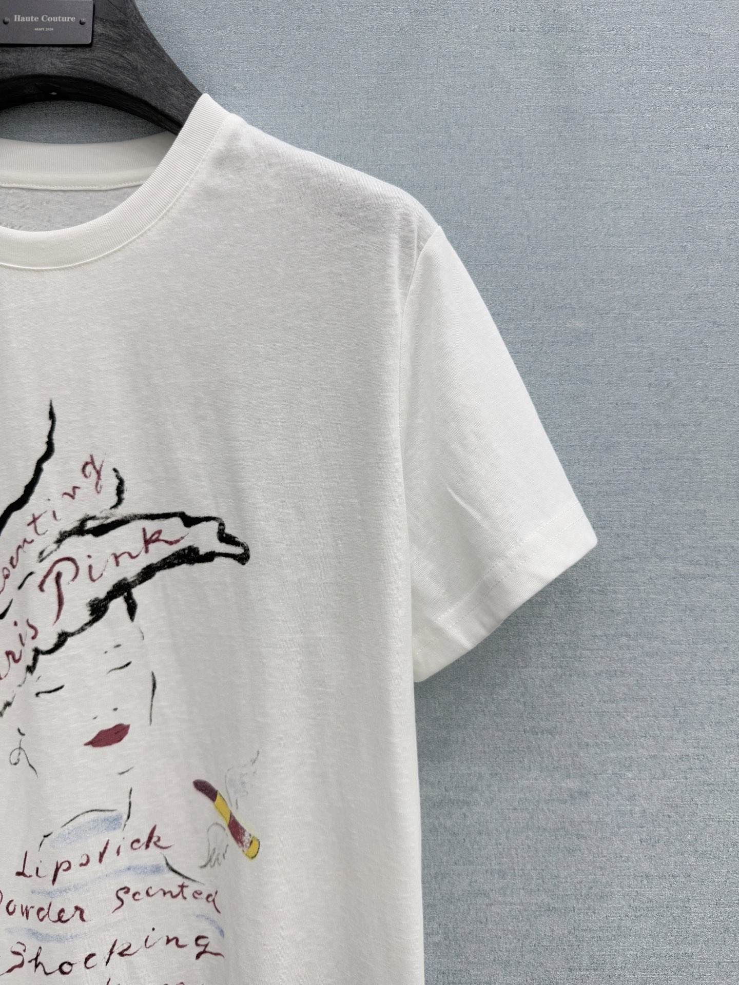 🛒𝐍𝐄𝐖 · 𝟐𝟎𝟐6/爆款现货原单品质 小众*｜精致印花订珠短袖T恤高订面料 亲肤透气舒适标志性字母图