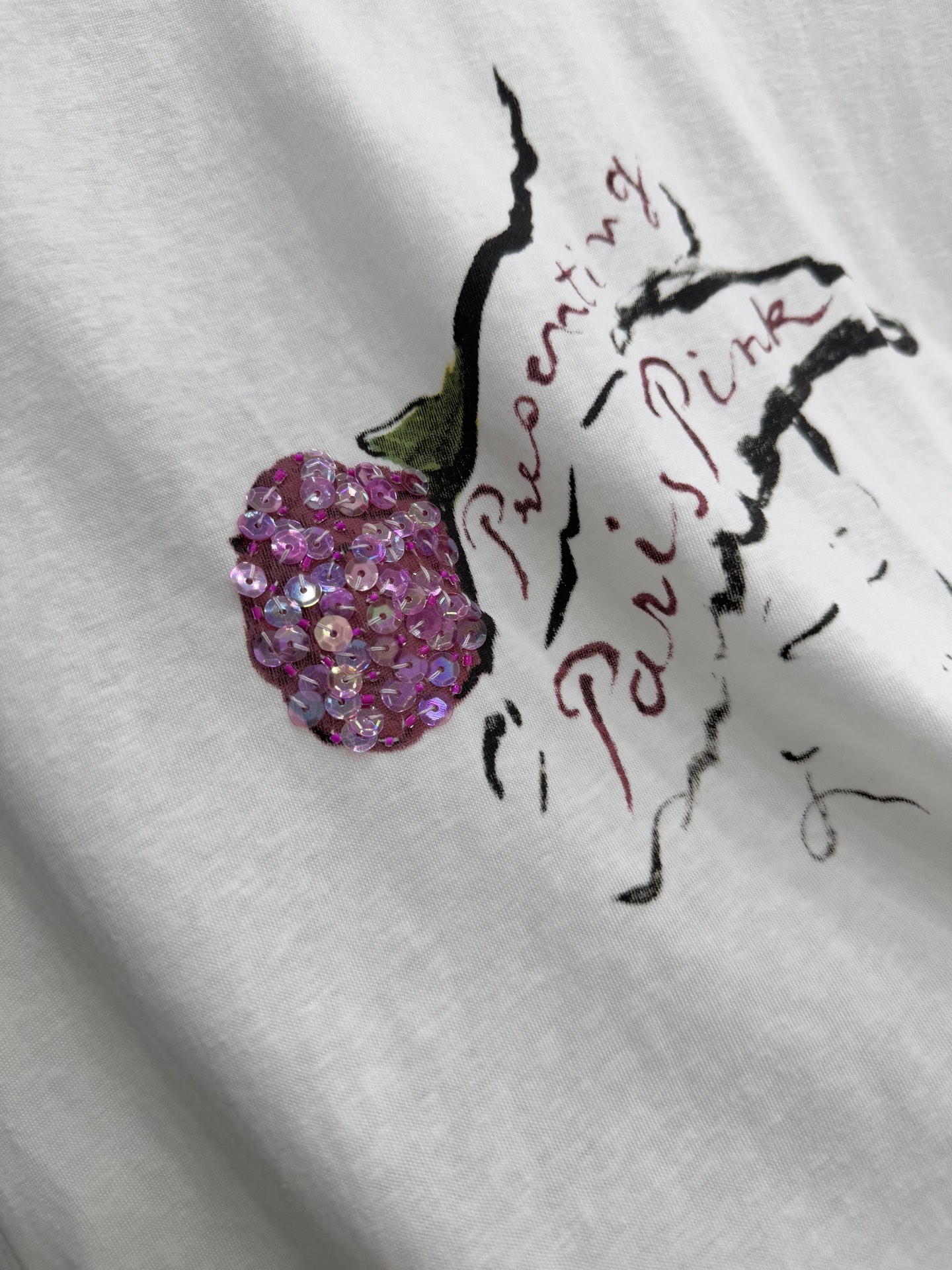 🛒𝐍𝐄𝐖 · 𝟐𝟎𝟐6/爆款现货原单品质 小众*｜精致印花订珠短袖T恤高订面料 亲肤透气舒适标志性字母图